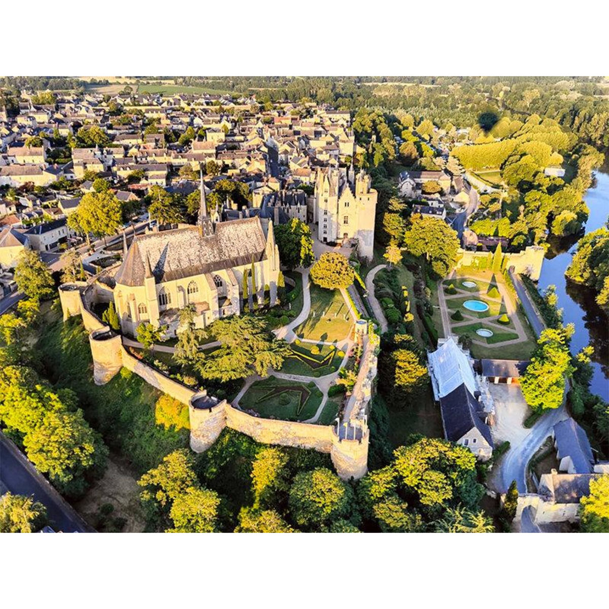 Smartbox Vol en montgolfière au-dessus des châteaux de la Loire - Coffret Cadeau Sport & Aventure