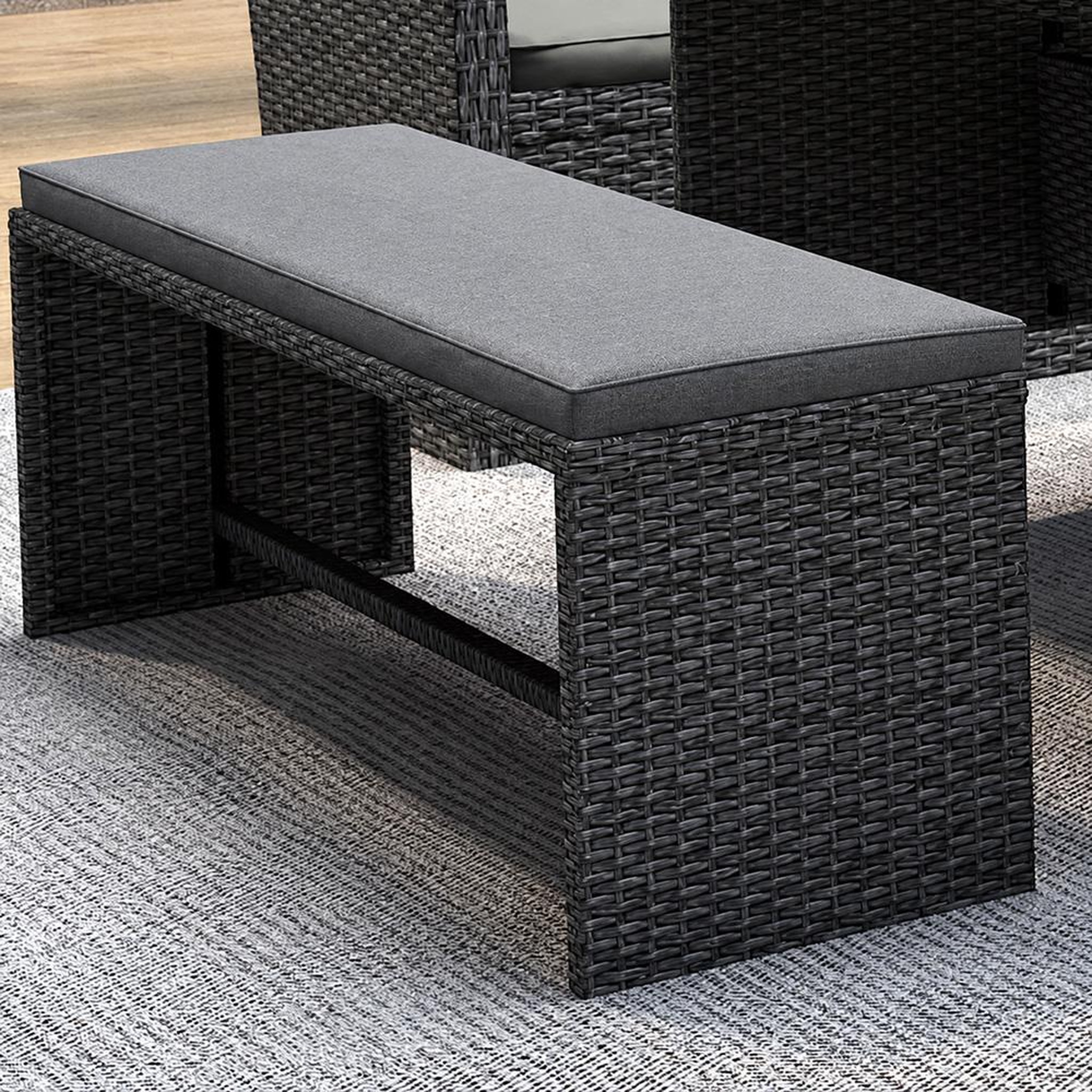 Voir la diapositive 4 : CONCEPT USINE Salon de jardin 8 places en résine anthracite et coussins gris moorea
