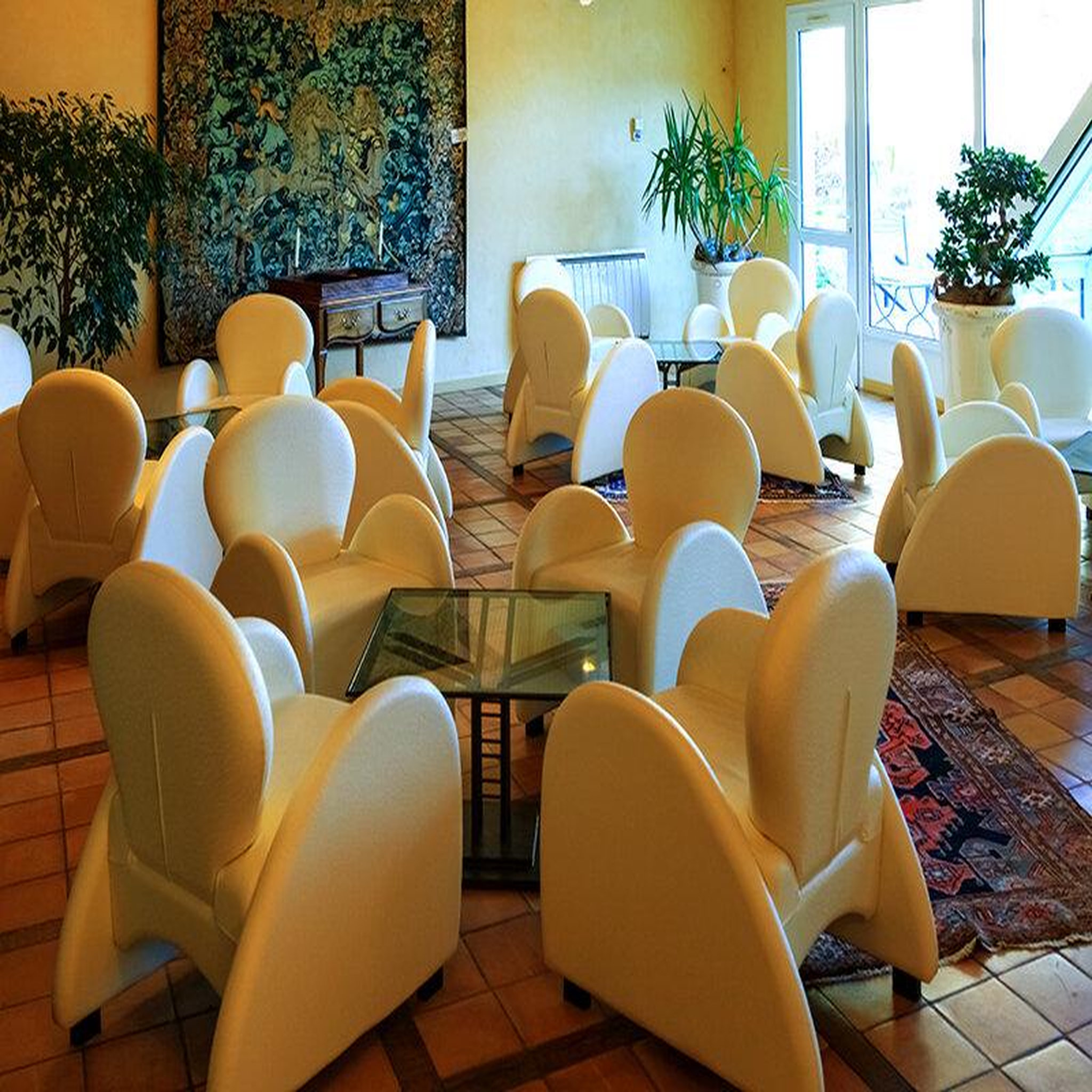 Voir la diapositive 3 : Smartbox Adresses primées : dîner 3 plats au restaurant Le Sénéchal près de Rodez - Coffret Cadeau Gastronomie