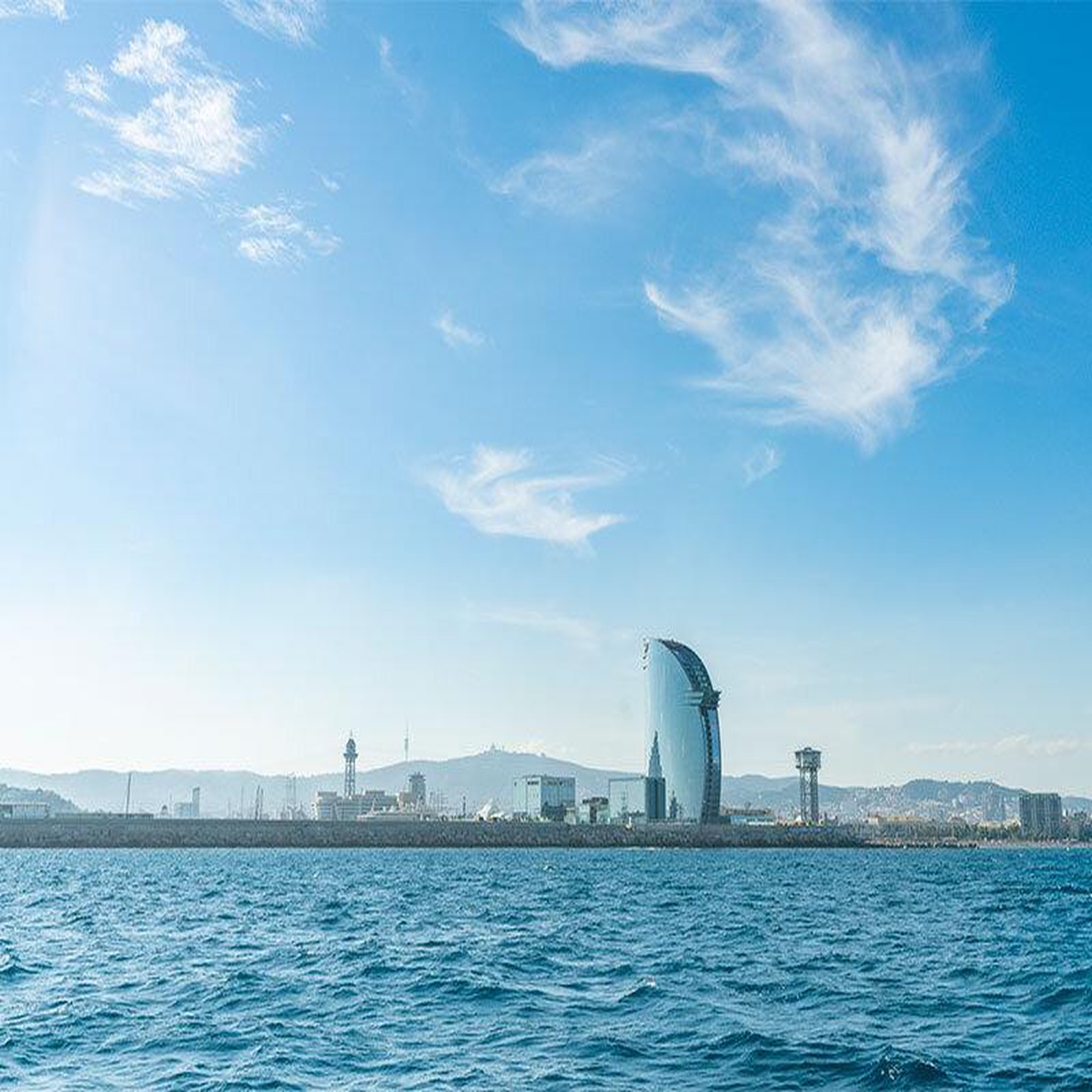 Voir la diapositive 5 : Smartbox Séjour de 3 jours à barcelone avec croisière au coucher du soleil en catamaran - coffret cadeau multi-thèmes