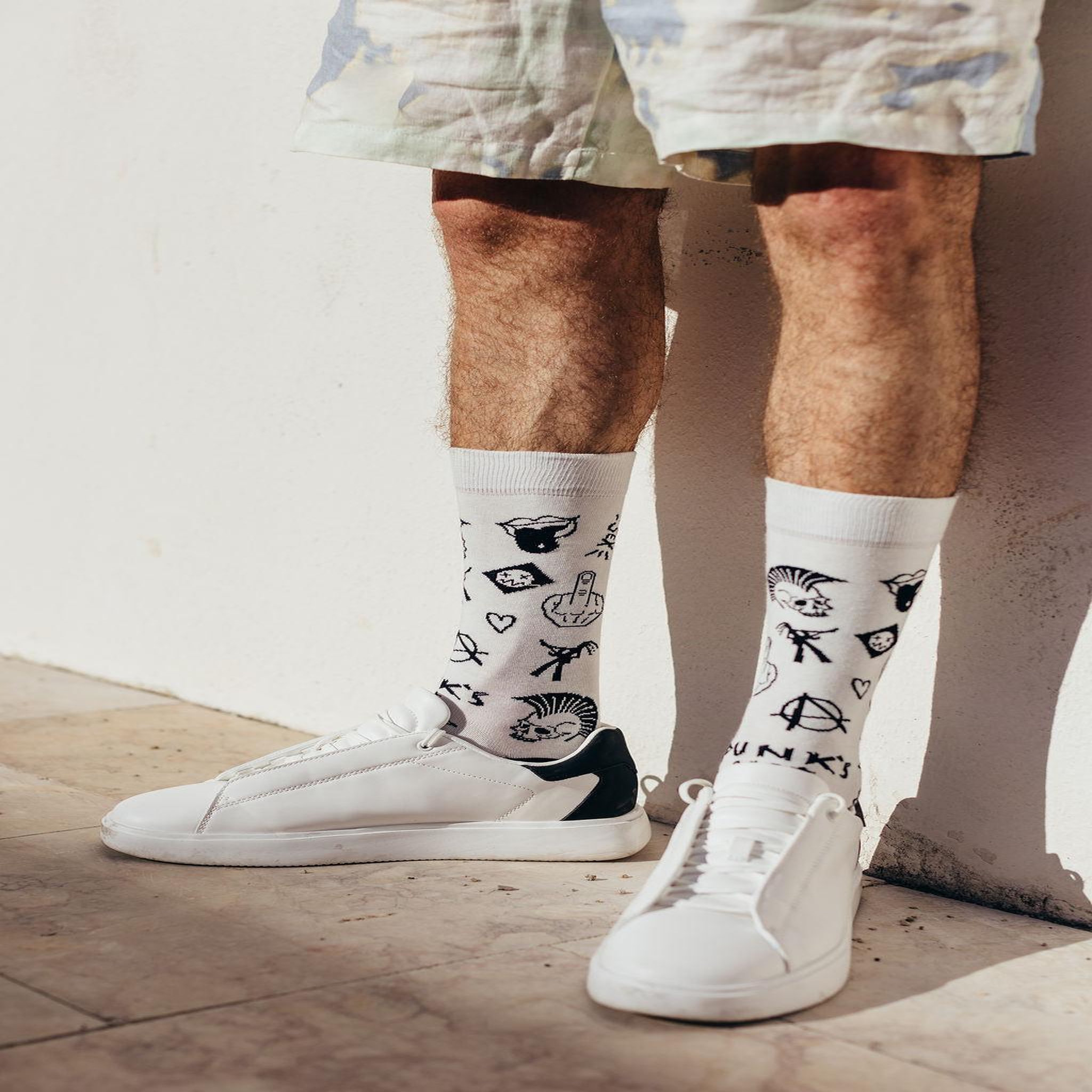 Voir la diapositive 4 : SOCK AFFAIRS Chaussettes rock punk's not dead