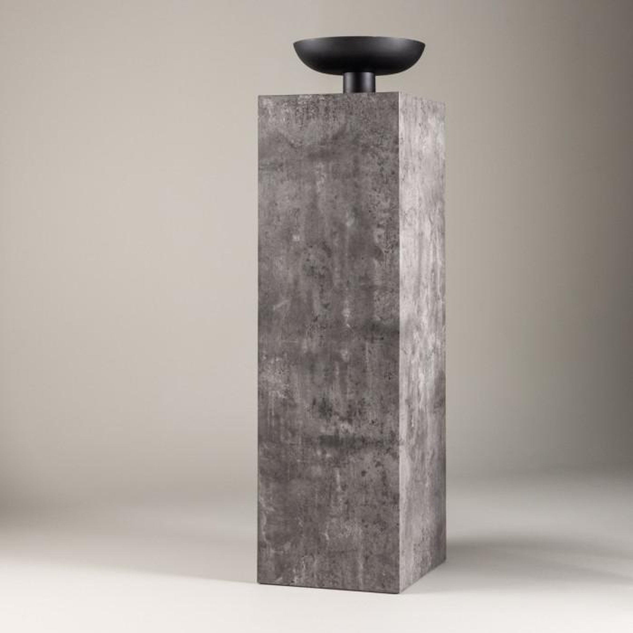 Voir la diapositive 5 : Paris Prix Sellette Décorative  Ramsvik  130cm Gris
