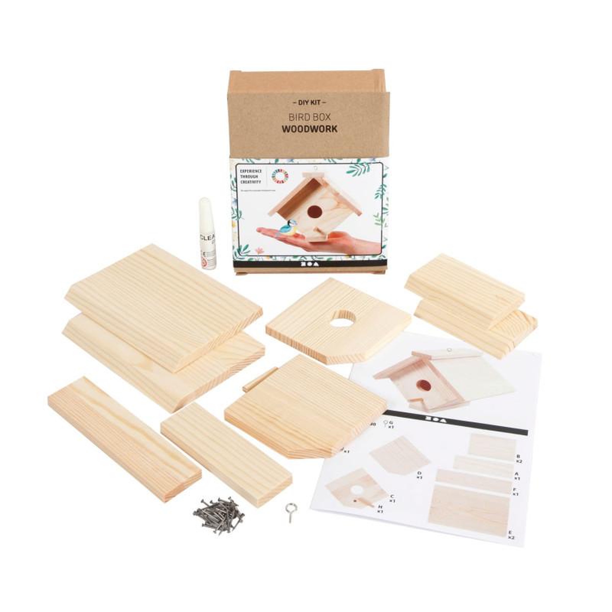 Voir la diapositive 4 : CREATIV COMPANY CREATIV COMPANY Wooden Birdhouse