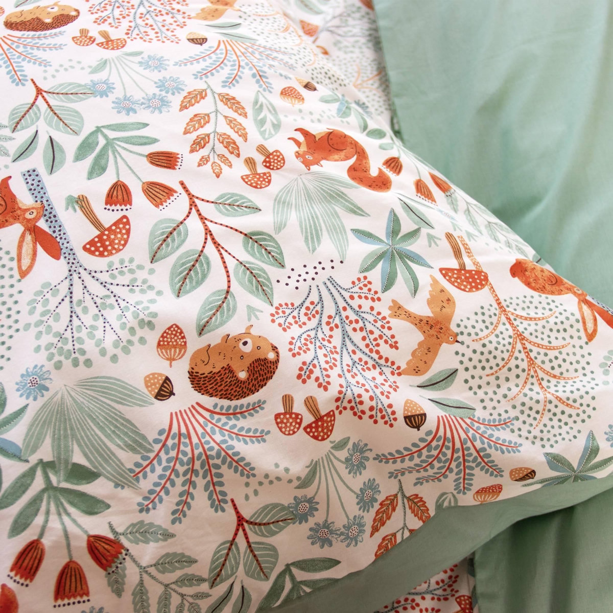 SWEEEK Parure de lit MAXENCE réversible 1 place imprimé thème automne. vert. 140 x 200cm