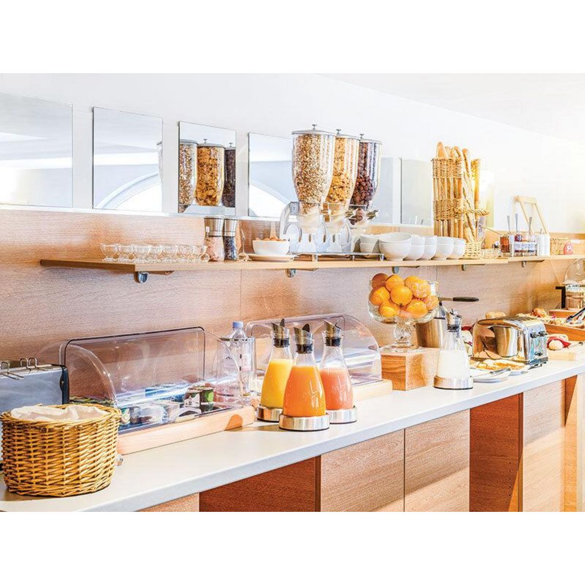 Smartbox Séjour de 2 jours en hôtel avec accès aux personnes à mobilité réduite - Coffret Cadeau Séjour