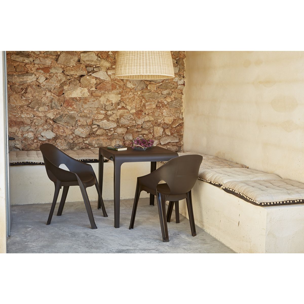 Table de jardin 70x70cm résine marron VALENCIA 