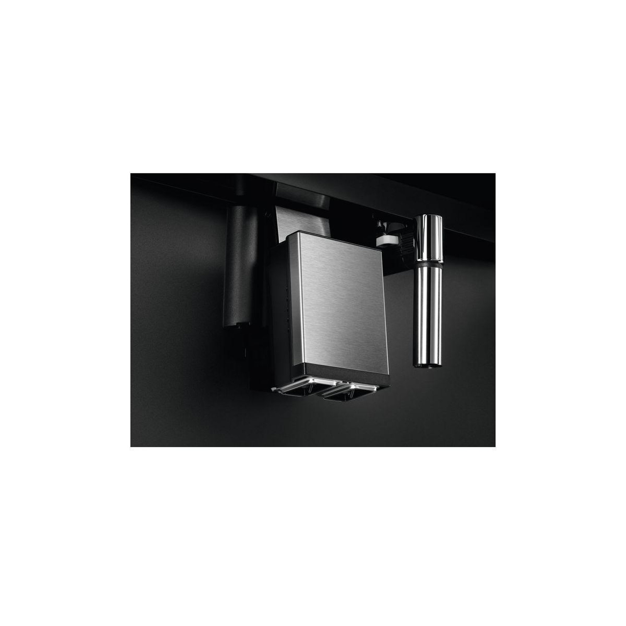 Voir la diapositive 5 : ELECTROLUX Machine à expresso EBC85X