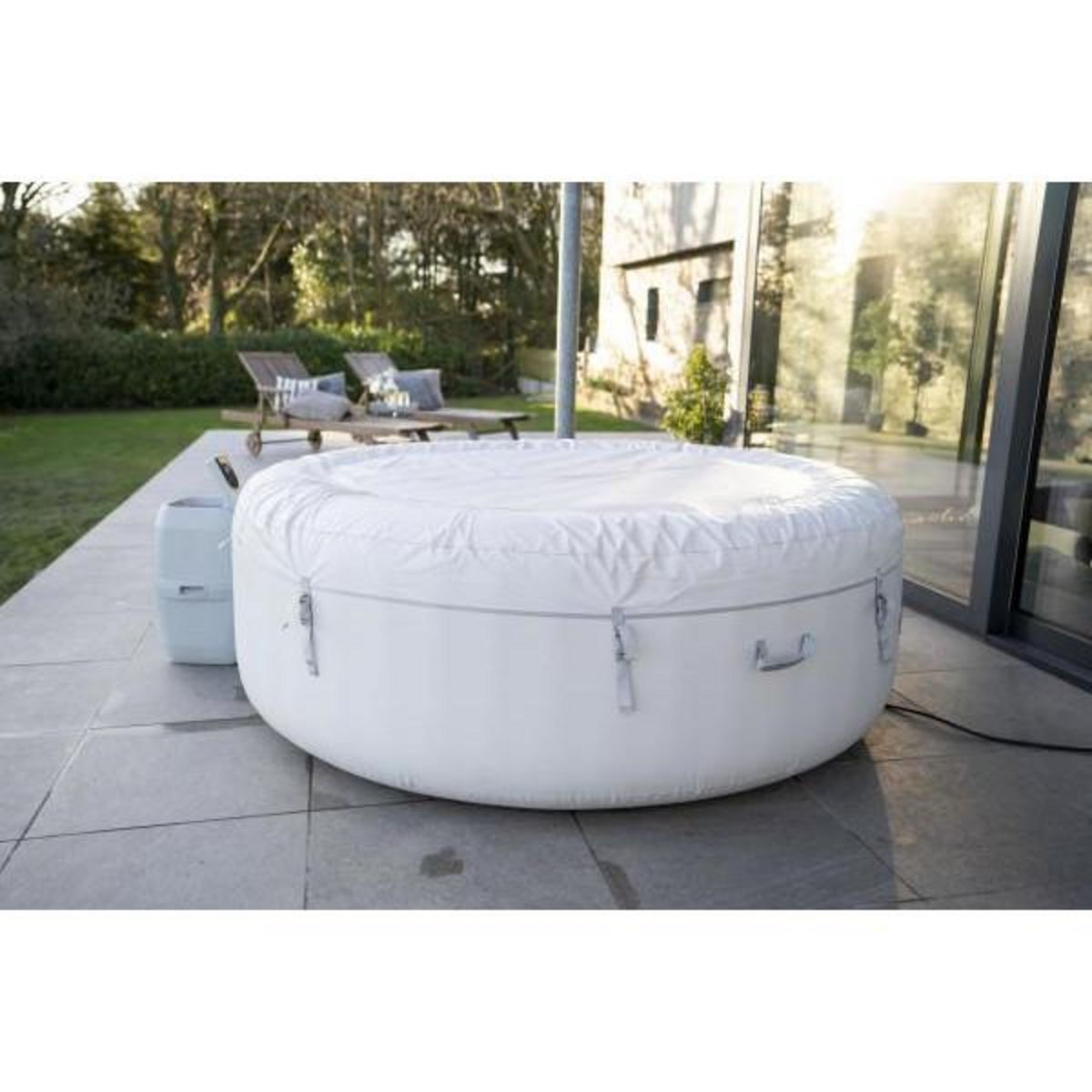 BESTWAY Spa gonflable BESTWAY - Lay-Z-Spa Paris - 140 airjets - 196 x 66 cm - 4 a 6 places - Rond (couverture, cartouche, LED)