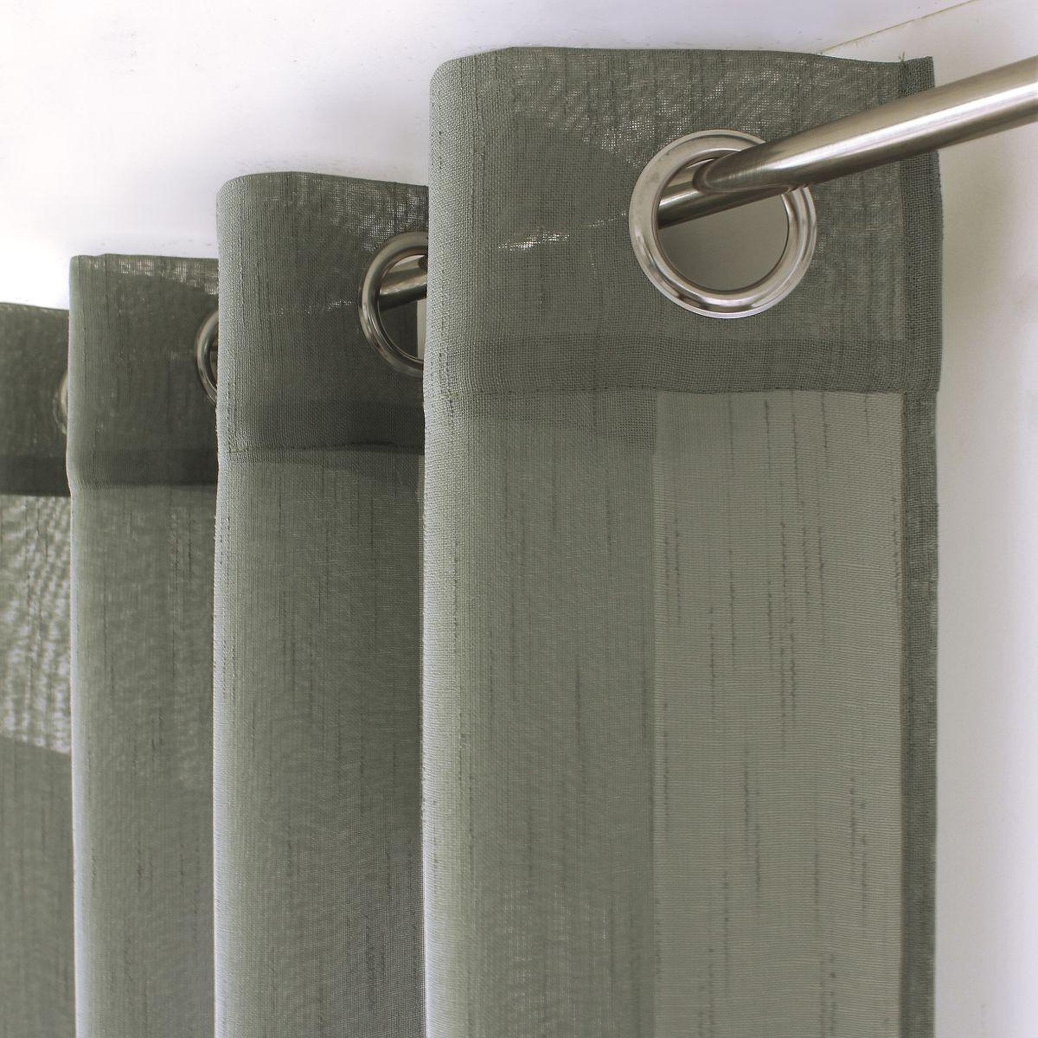 Voir la diapositive 2 : ENJOY HOME Rideau voilage à œillets  mia  140x240cm vert gris