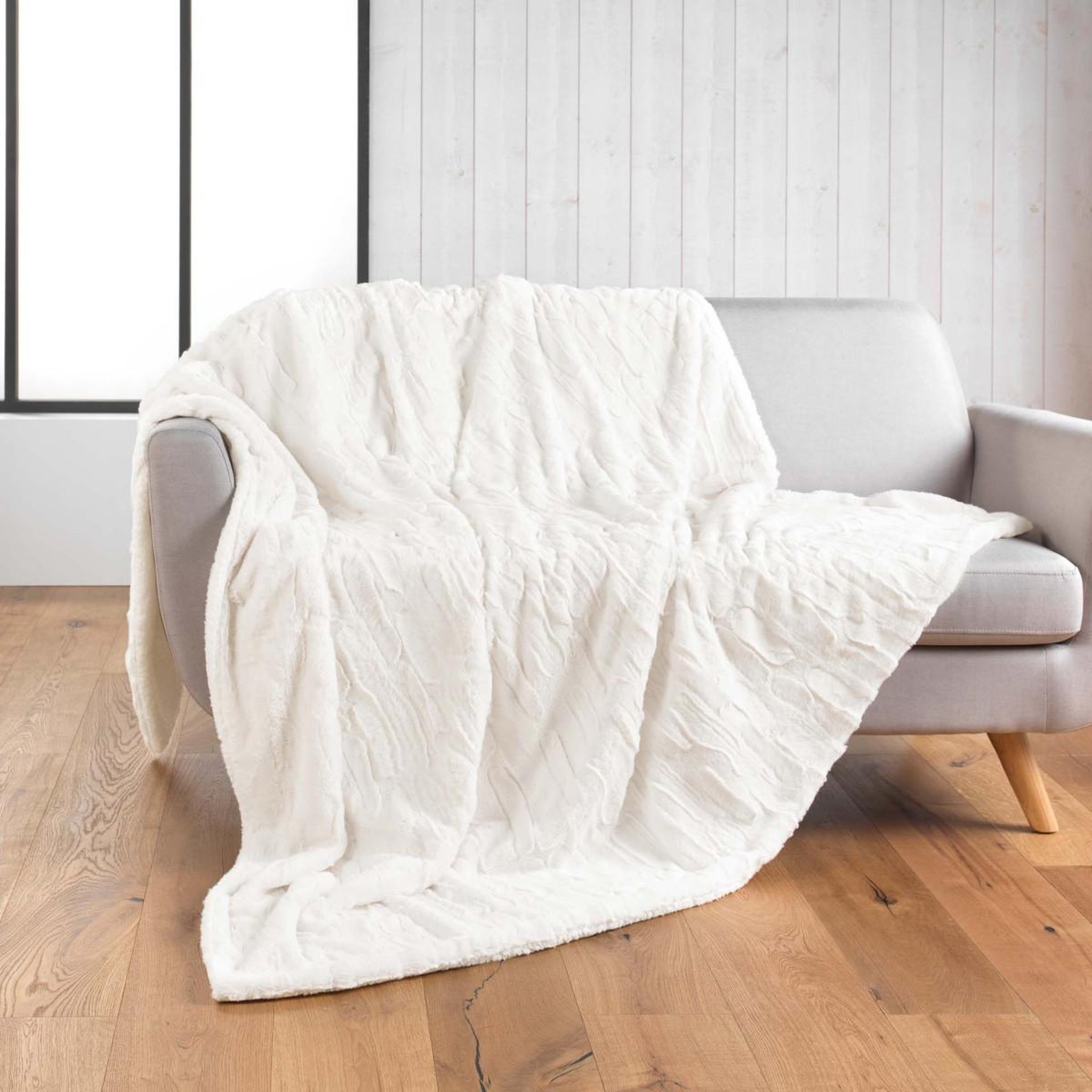 Douceur d'Intérieur Plaid imitation fourrure  foxy  180x220cm naturel