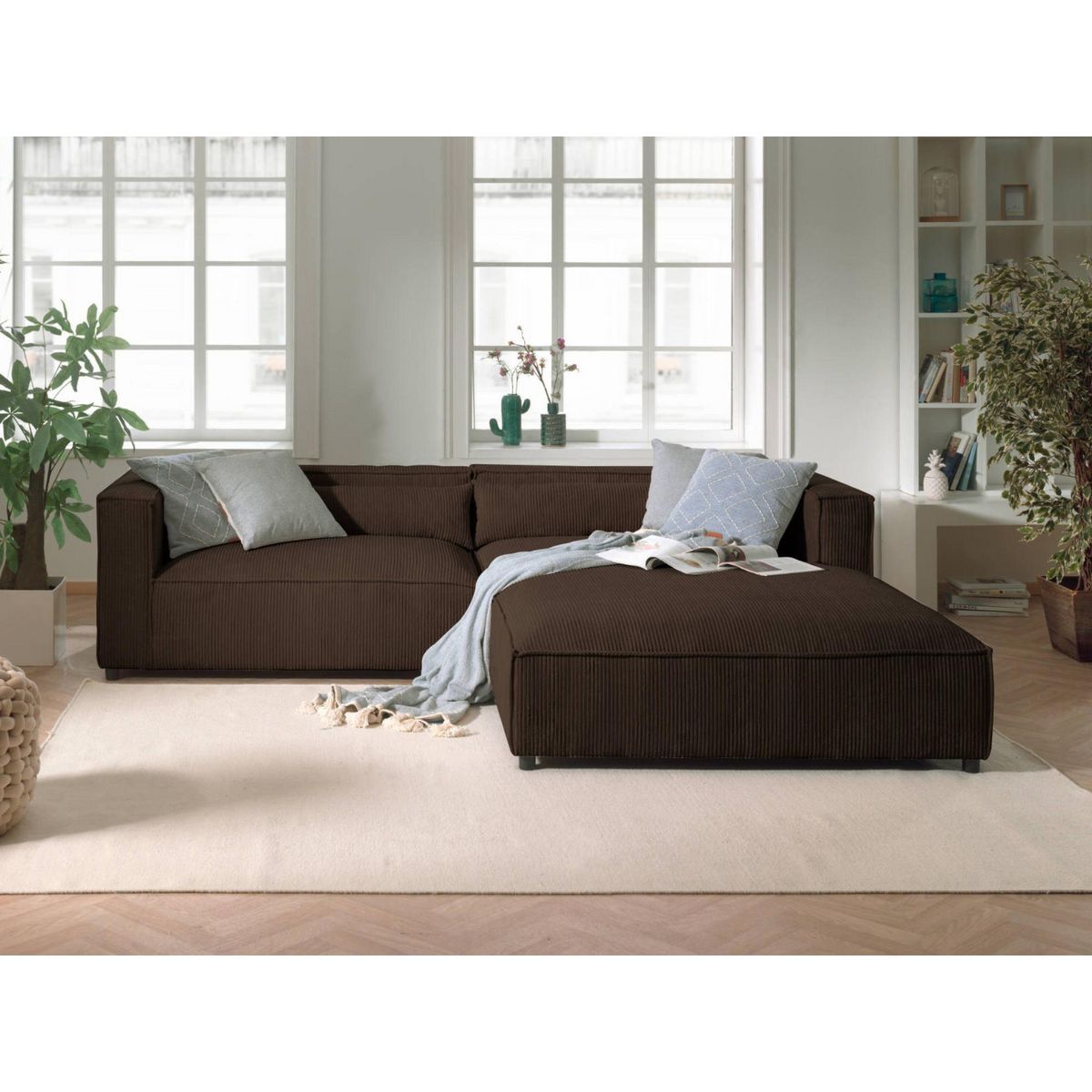 LISA DESIGN Ela - canapé d'angle droit 4 places - en velours côtelé - style contemporain