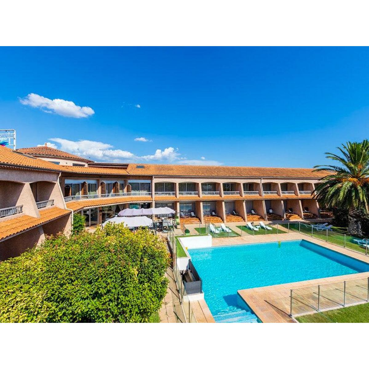 Smartbox Escapade ensoleillée en famille : 3 jours en chambre Duplex près de Toulon - Coffret Cadeau Séjour