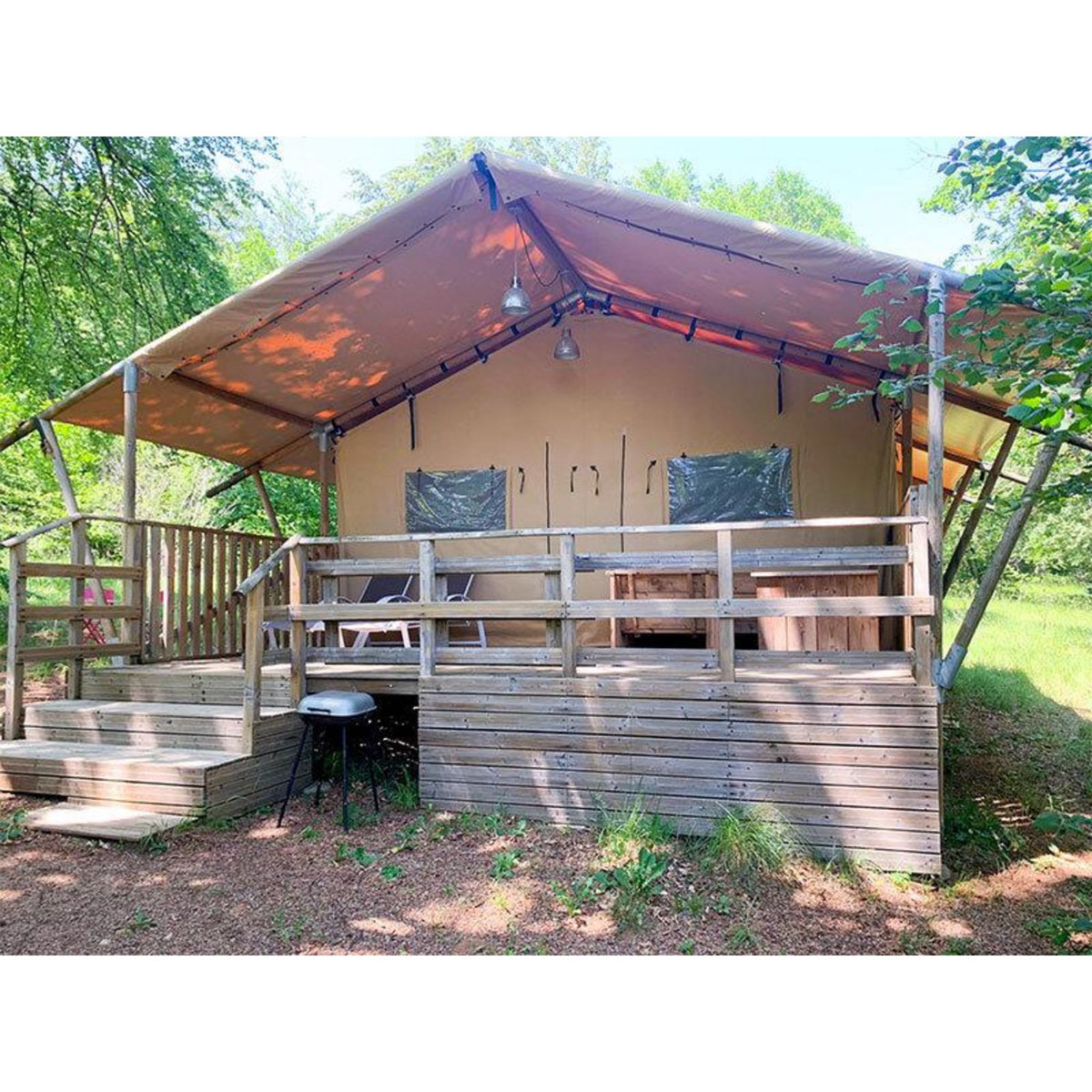 Smartbox Séjour insolite : 2 jours en tente près d'Auxerre - Coffret Cadeau Séjour