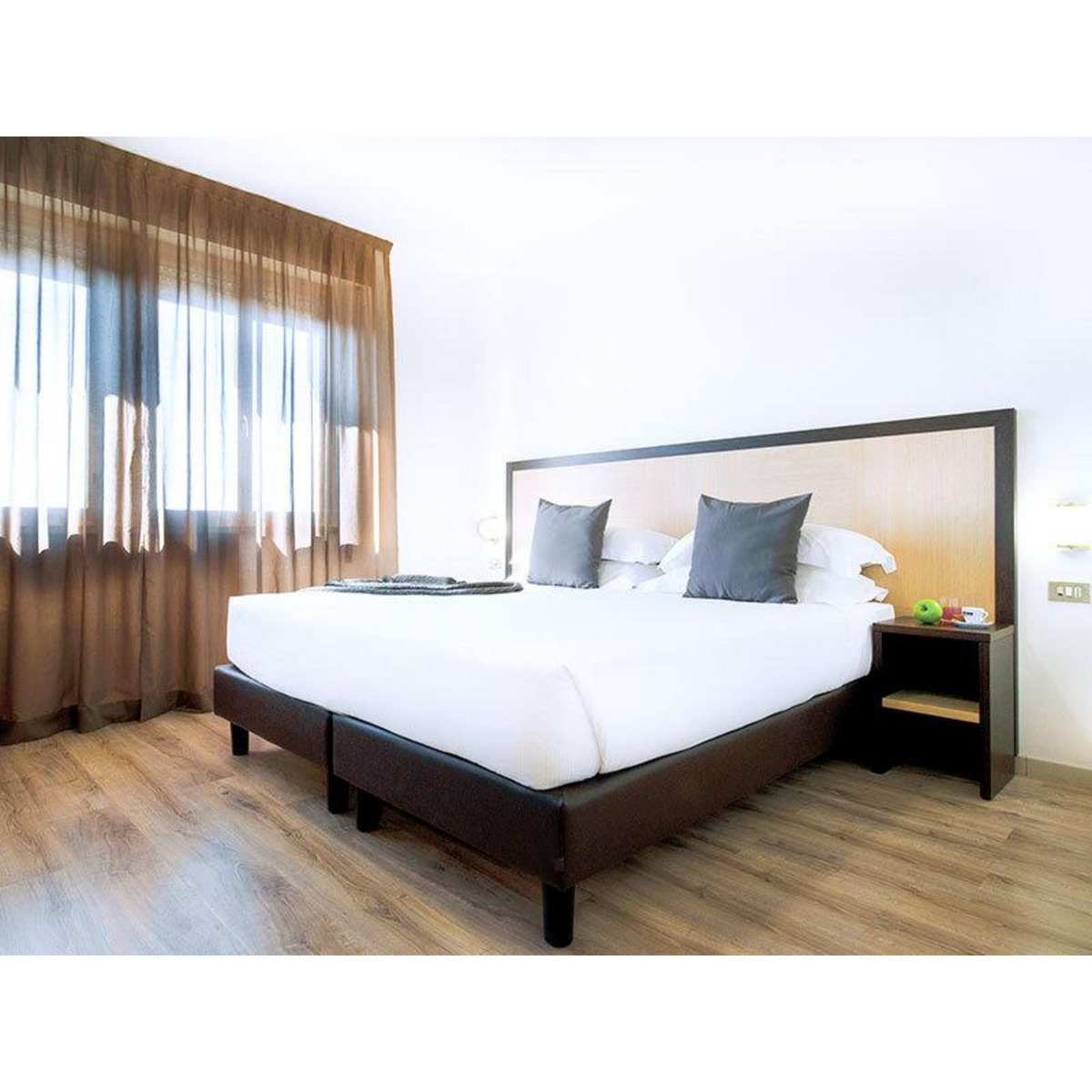 Smartbox Luxueuse parenthèse de charme en hôtel 4* en Europe - Coffret Cadeau Séjour