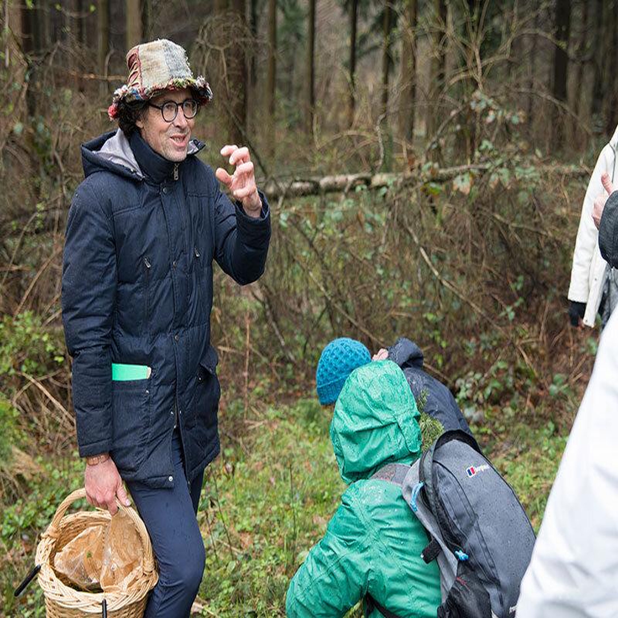 Voir la diapositive 4 : Smartbox Cours de cuisine végétarienne à base de plantes sauvages sur les bords du lac d'annecy - coffret cadeau gastronomie