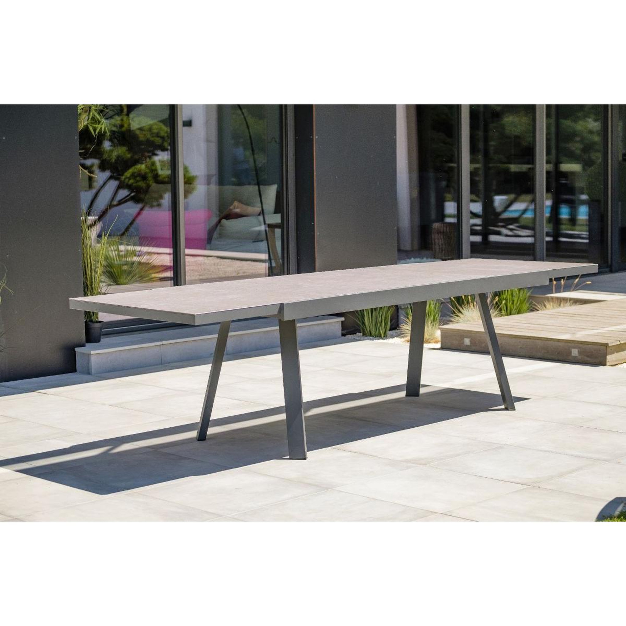 Voir la diapositive 3 : DCB GARDEN Ensemble Table de Jardin en Céramique 8 Chaises & 2 Fauteuils  Stockholm  200-300cm Gris Anthracite