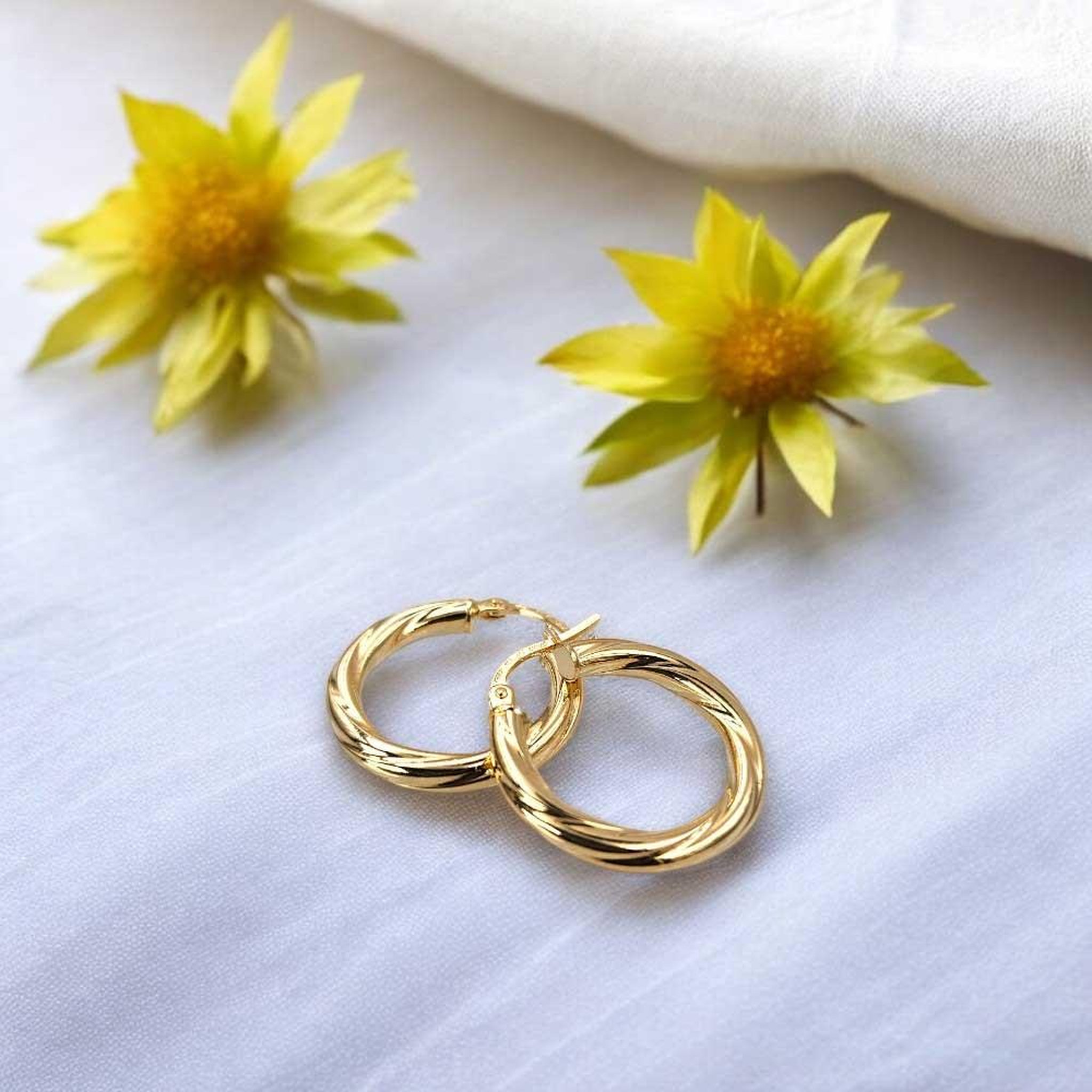Voir la diapositive 2 : L'ATELIER D'AZUR Boucles d'Oreilles Créoles - Or Jaune - Torsadées