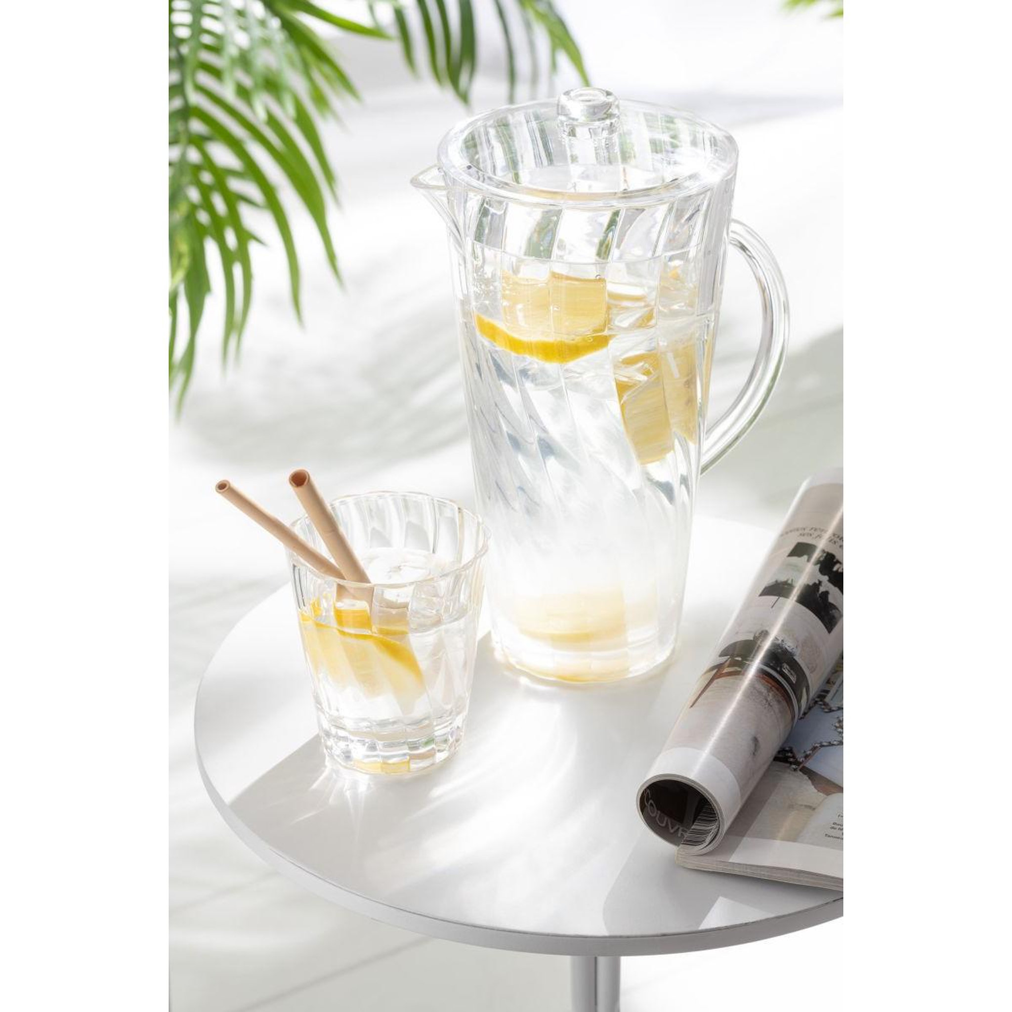 Voir la diapositive 4 : J-LINE Carafe réutilisable  vague  2,32l transparent