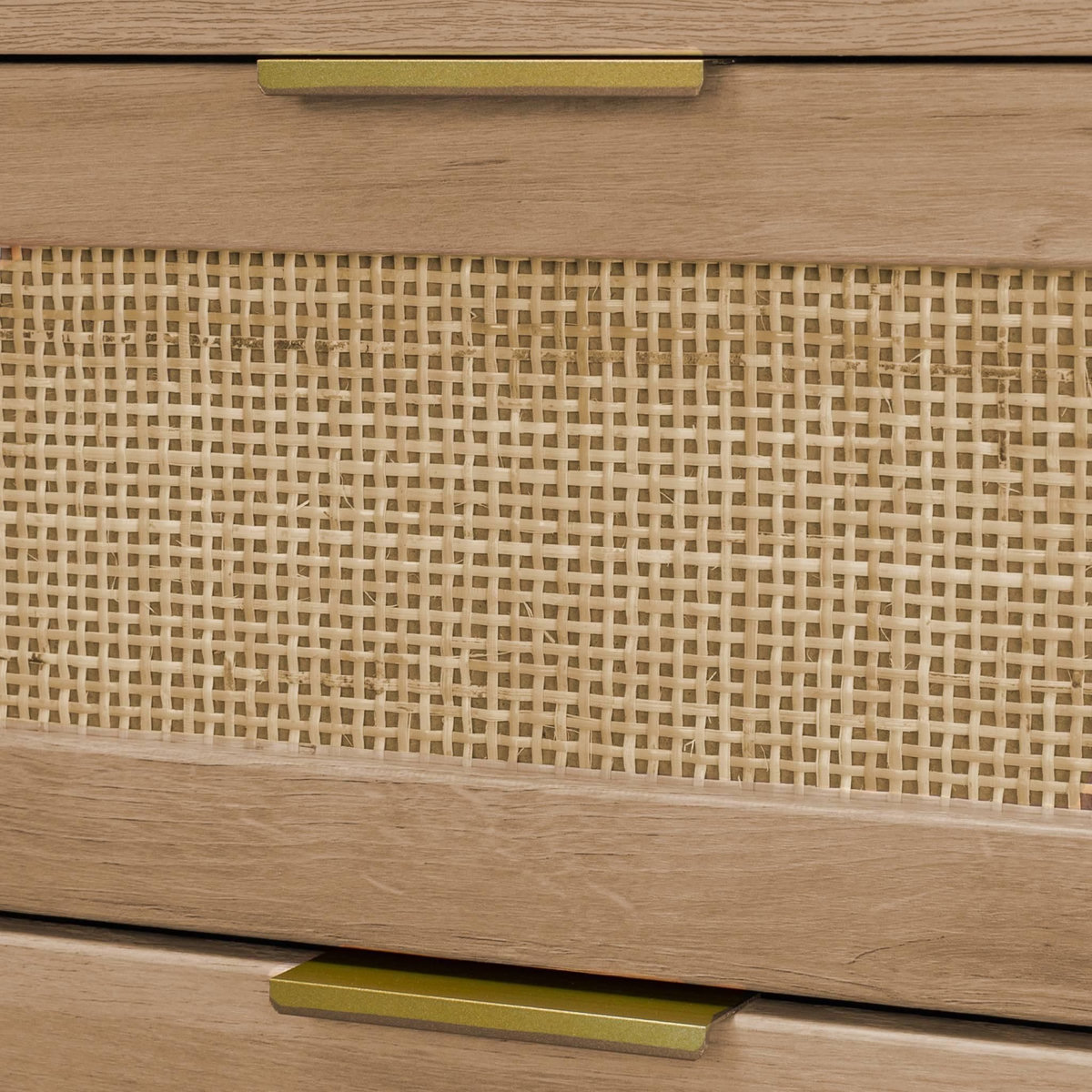 SWEEEK Commode chiffonnier effet bois et cannage 4 tiroirs naturel. poignée en métal doré - L 48 x P 39.5 x H 96 cm - Eva