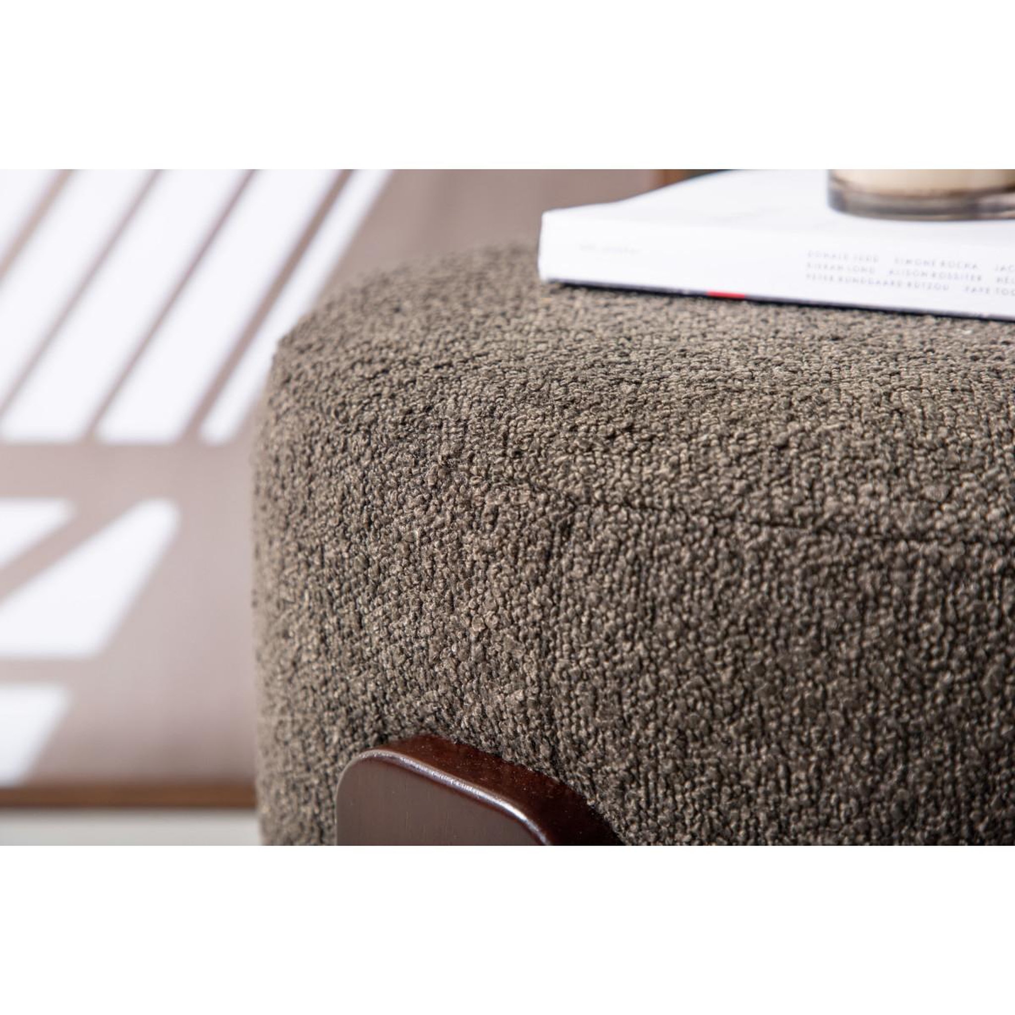 Voir la diapositive 6 : Paris Prix Pouf design tissu bouclette  coffey  52cm gris foncé