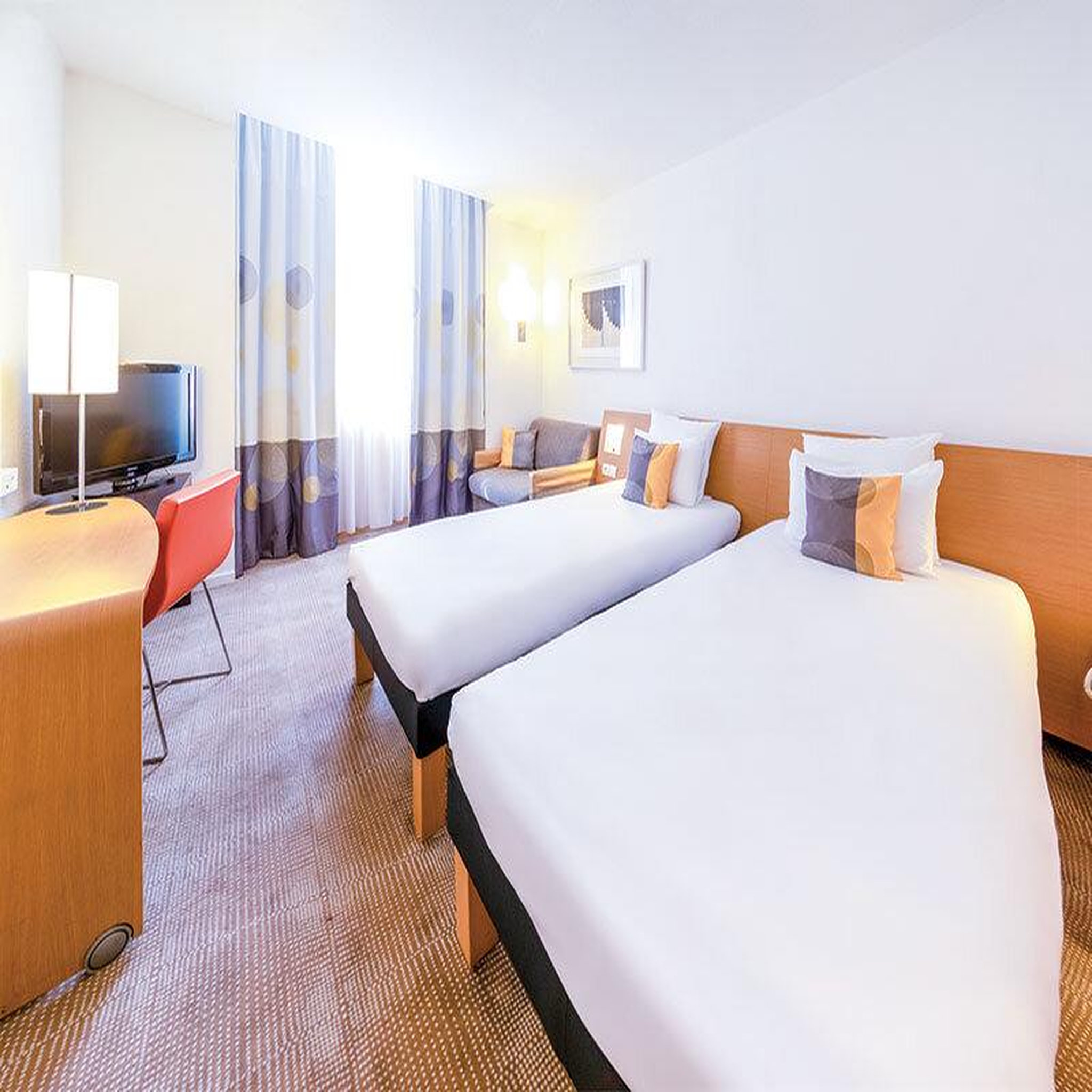 Voir la diapositive 2 : Smartbox 3 jours en hôtel novotel 4* à nice - coffret cadeau séjour