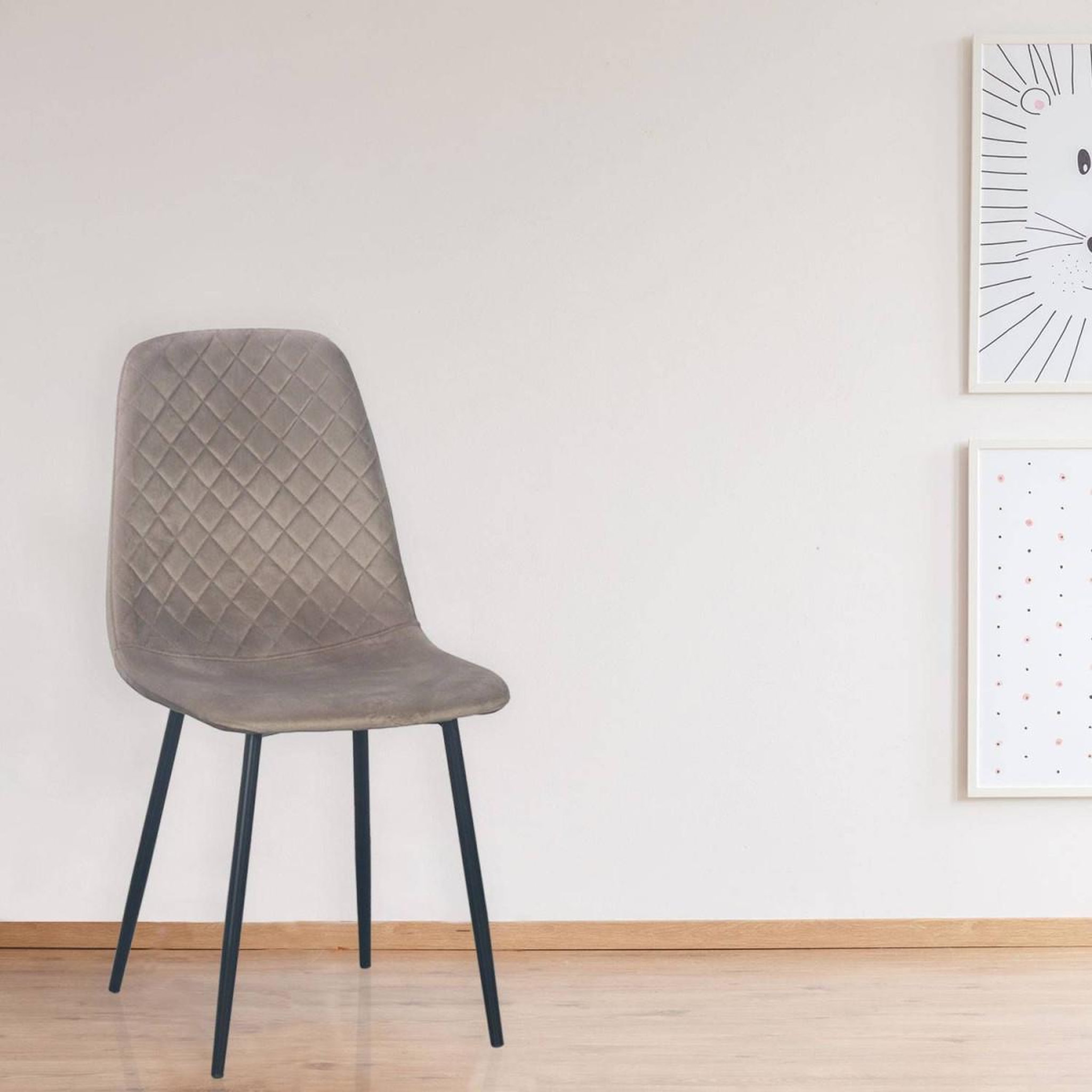 Voir la diapositive 5 : Paris Prix Lot de 8 chaises en velours  matelassées  88cm taupe