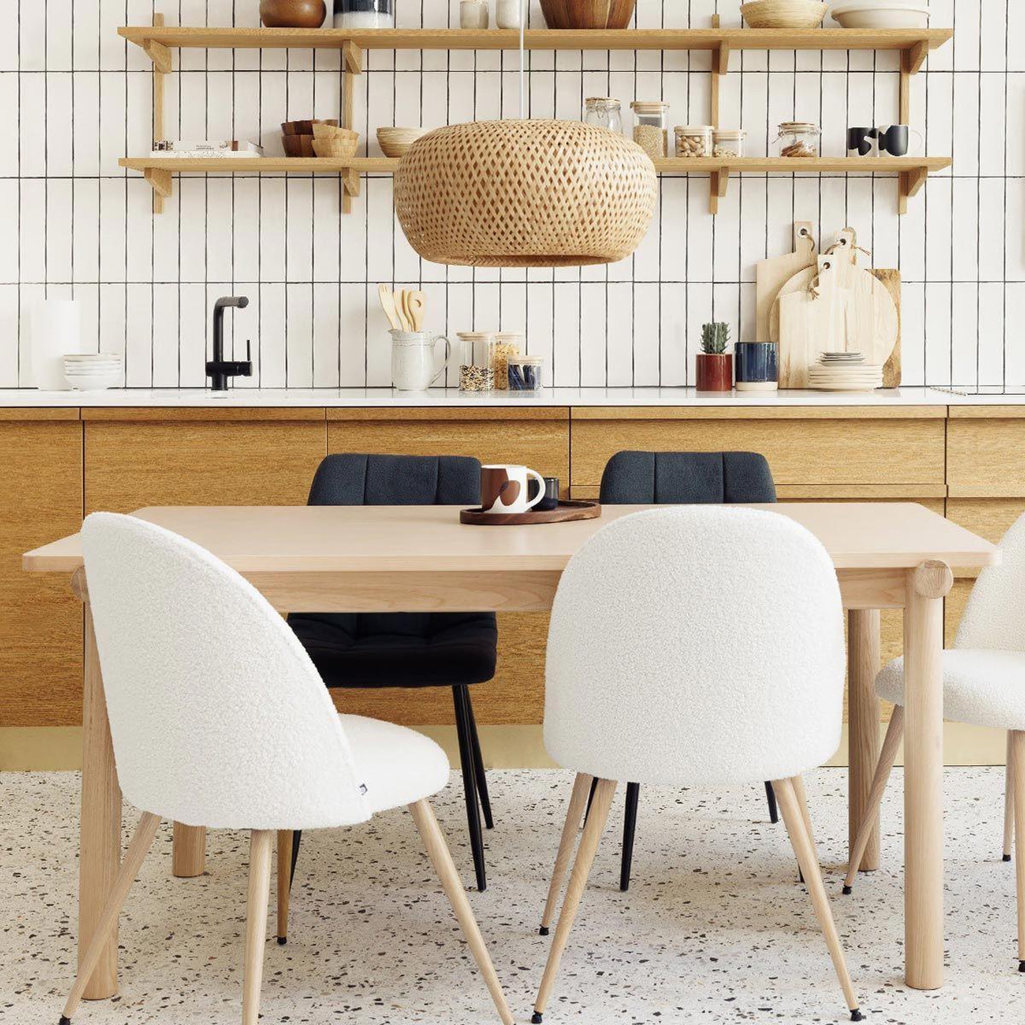 Voir la diapositive 4 : ATMOSPHERA Table à Manger  Arden  160cm Beige