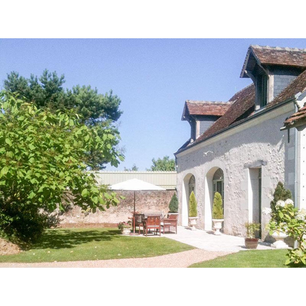 Smartbox 3 jours près de Tours avec modelage, visite de cave et dégustation de vins - Coffret Cadeau Séjour