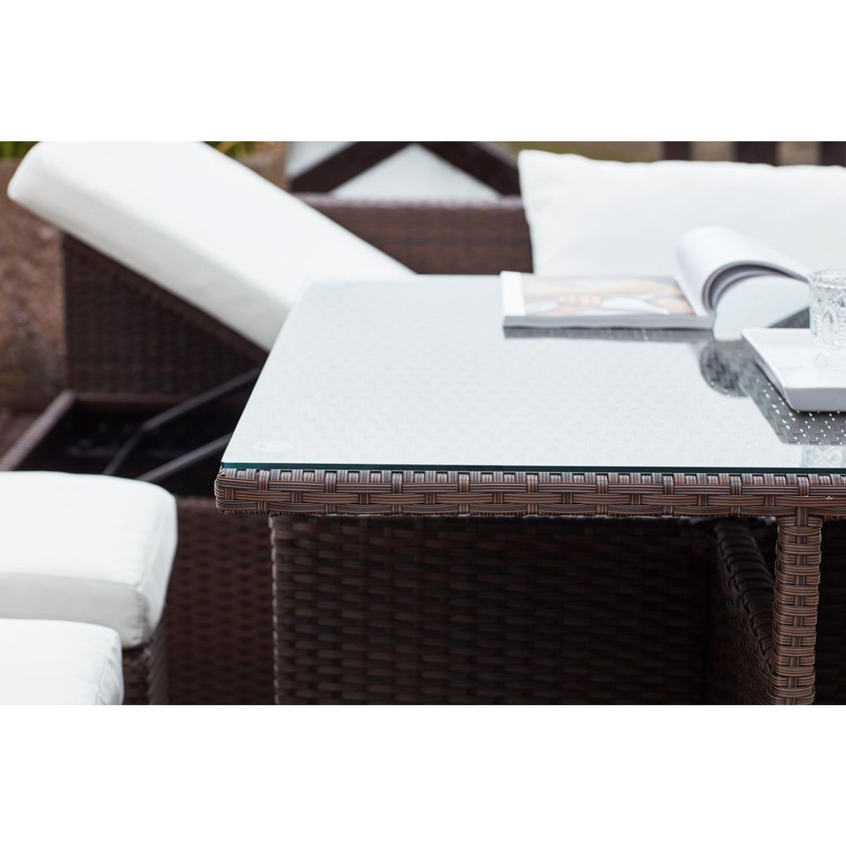 CONCEPT USINE Salon de jardin encastrable 10 places en résine marron-blanc FIDJI