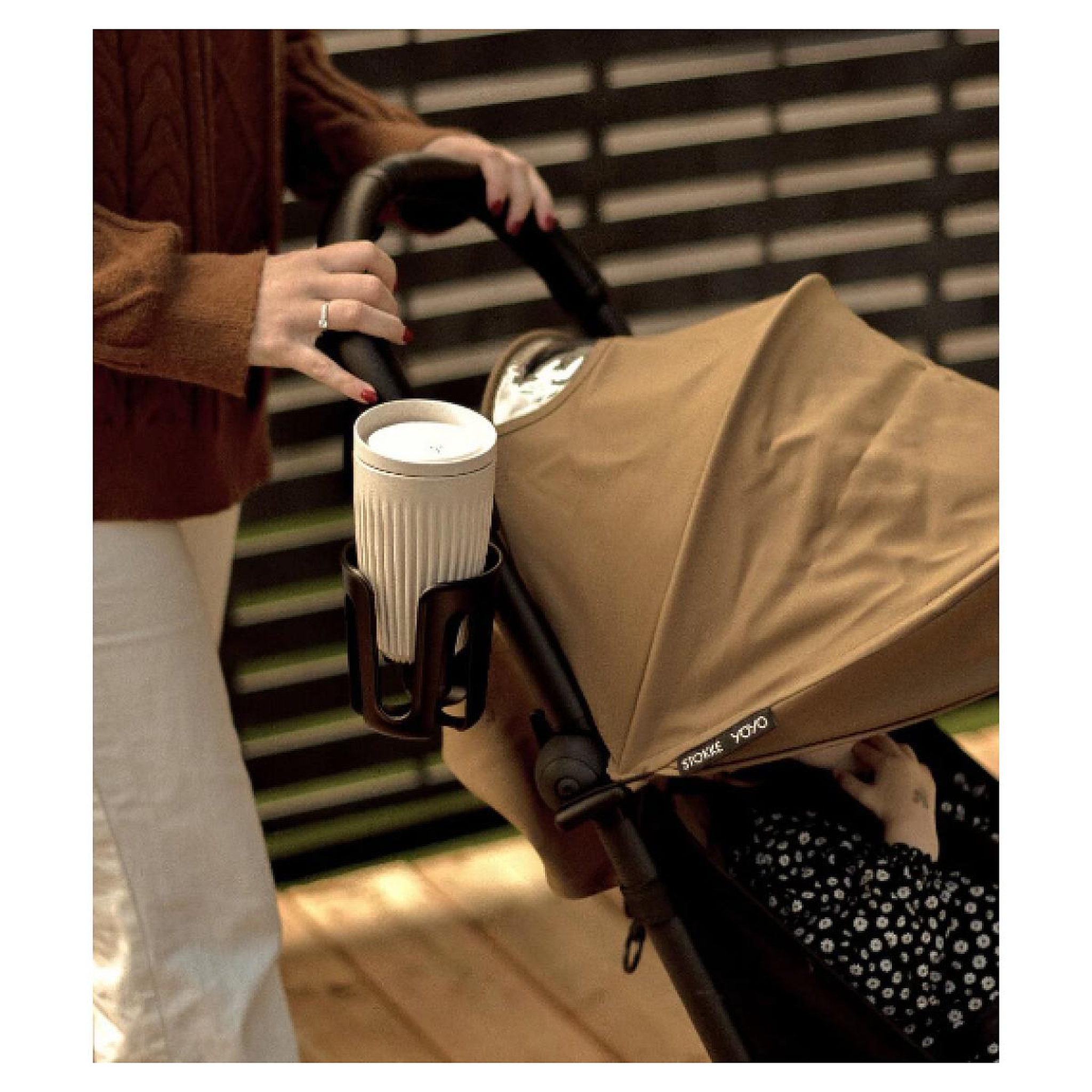 Voir la diapositive 2 : STOKKE Porte-gobelet ® YOYO®
