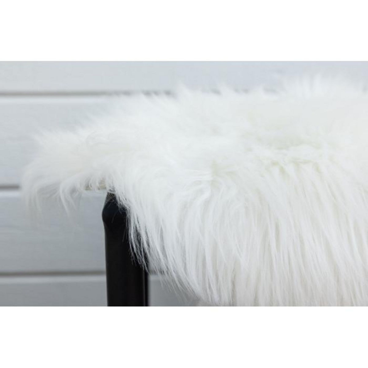 Paris Prix Tapis Imitation Fourrure  Katy  55x180cm Blanc