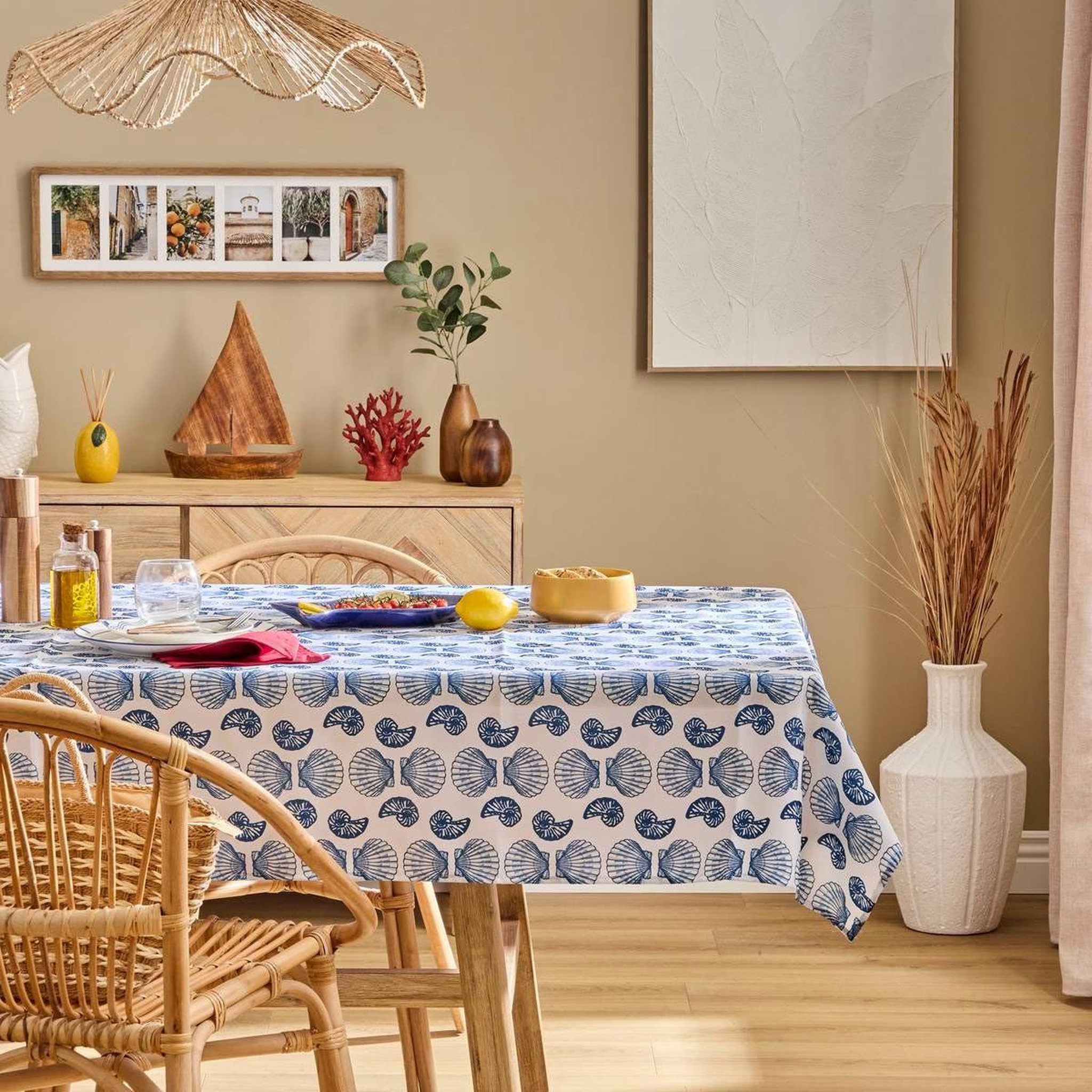 Voir la diapositive 3 : ATMOSPHERA Nappe antitache imprimé  océania  140x240cm bleu