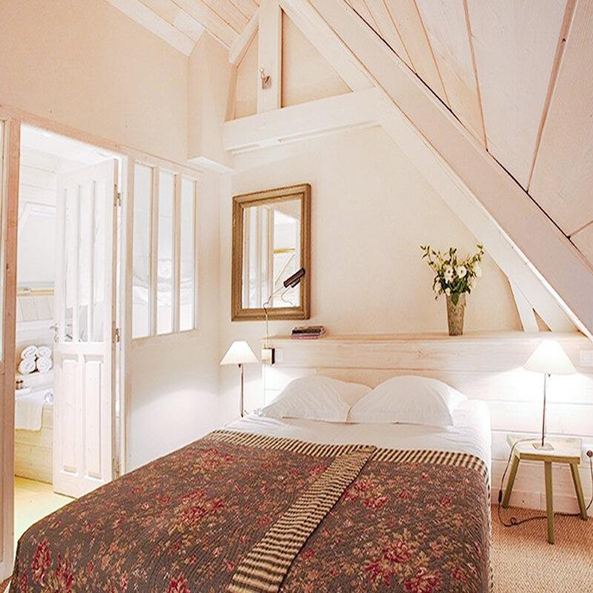 Voir la diapositive 2 : Smartbox Escapade à la trinité-sur-mer en hôtel 4* avec vin blanc, dégustation d'huîtres et location de vélos - coffret cadeau séjour