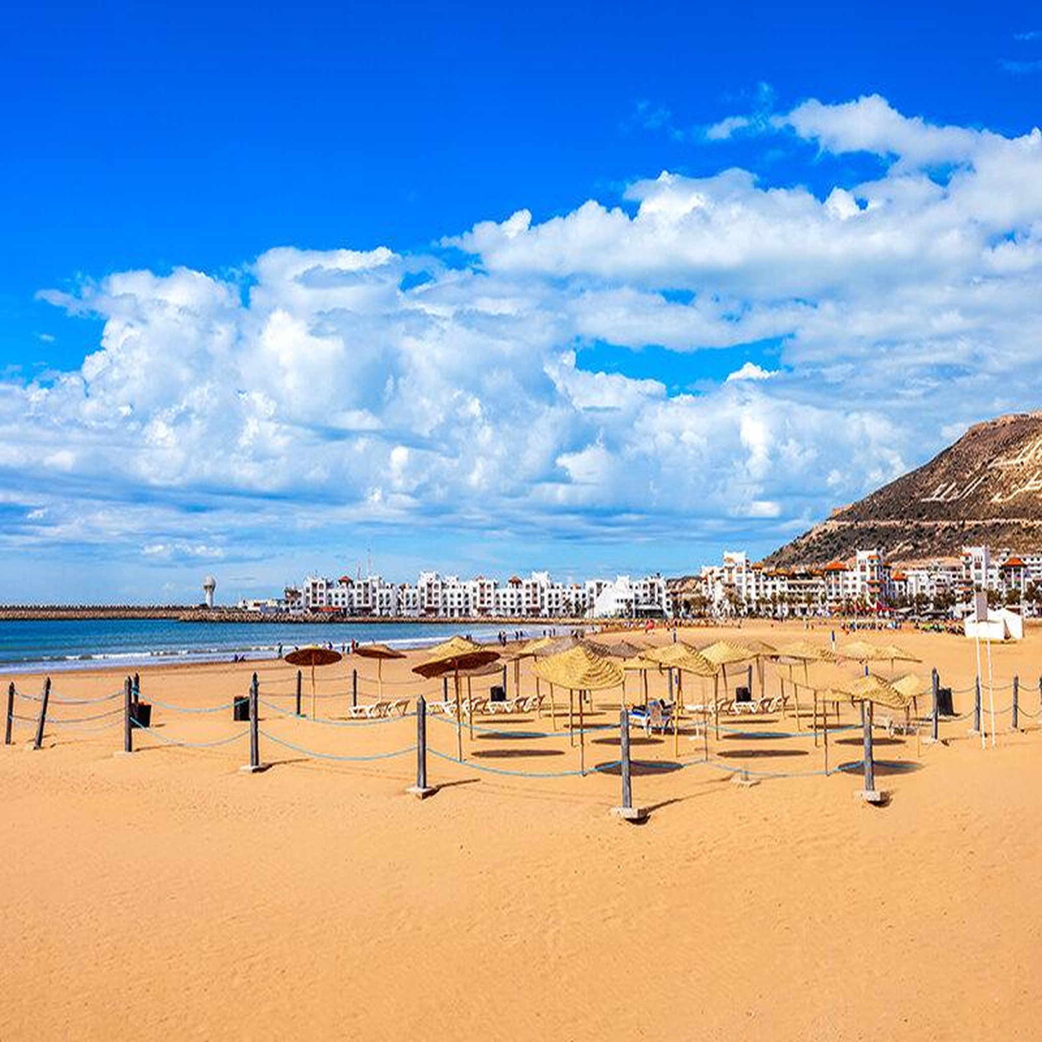 Voir la diapositive 6 : Smartbox Séjour au Maroc : 2 jours en riad avec dîner et 2 sessions de surf ou de yoga près d'Agadir - Coffret Cadeau Séjour