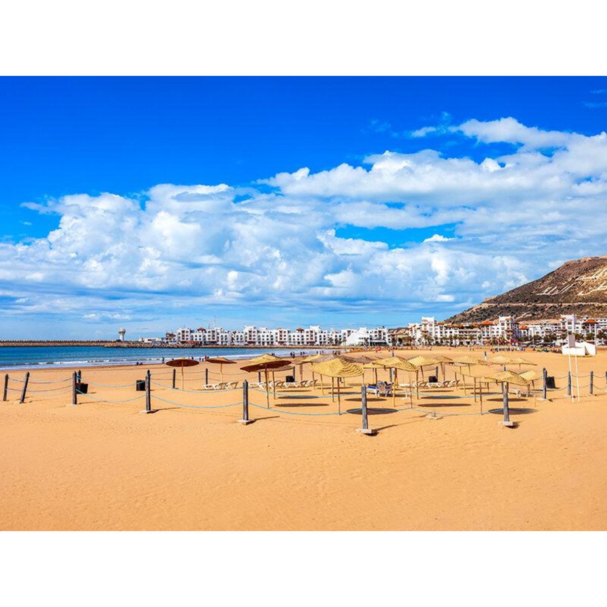 Smartbox Séjour au Maroc : 2 jours en riad avec dîner et 2 sessions de surf ou de yoga près d'Agadir - Coffret Cadeau Séjour