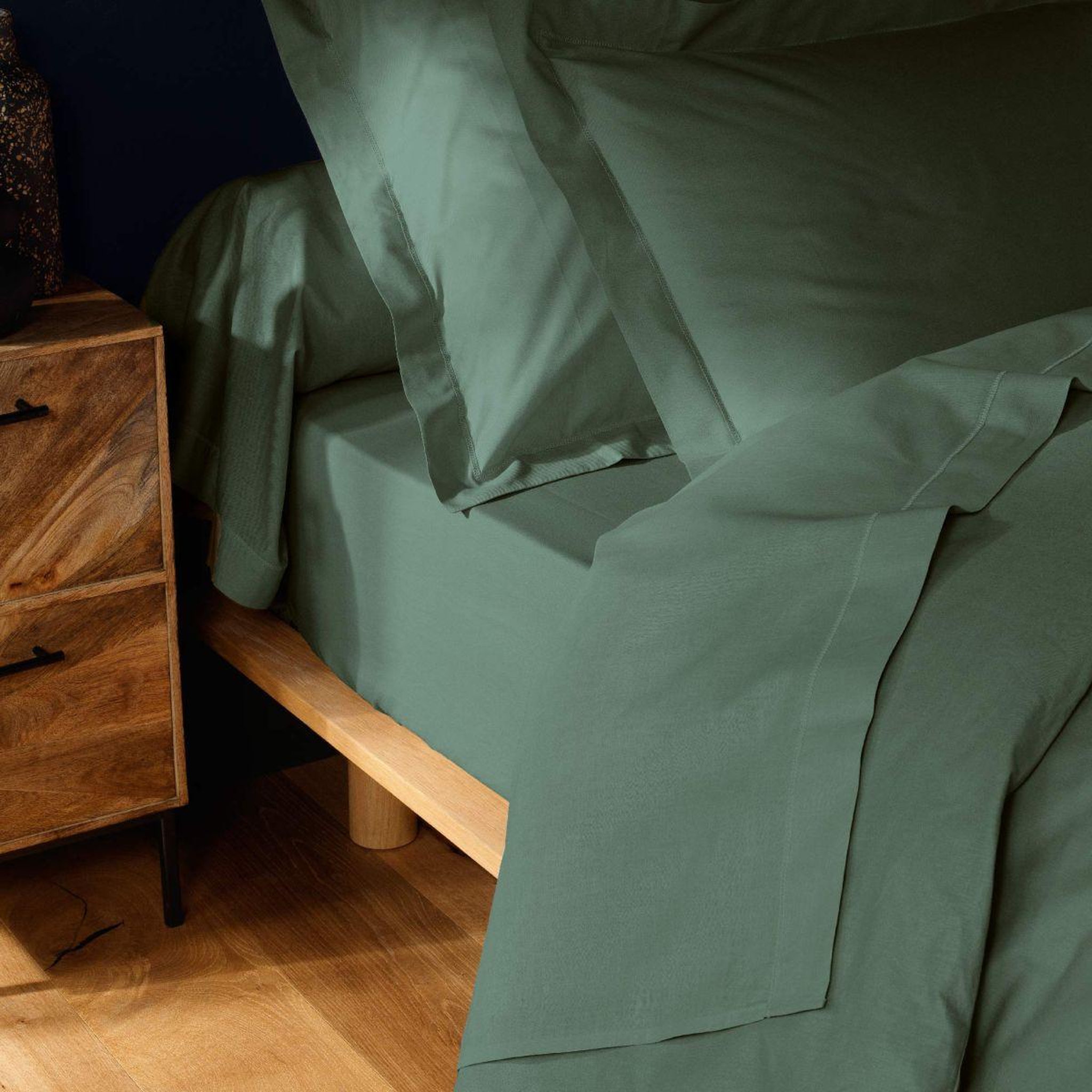 Voir la diapositive 2 : Douceur d'Intérieur Drap plat  lina  180x290cm vert cèdre