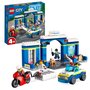 Voir la diapositive 2 : LEGO City 60370 La course poursuite au poste de police, Voiture Jouet et Moto, Prison, 4 Minifigurines et Figurine de Chien, Évasion Prison
