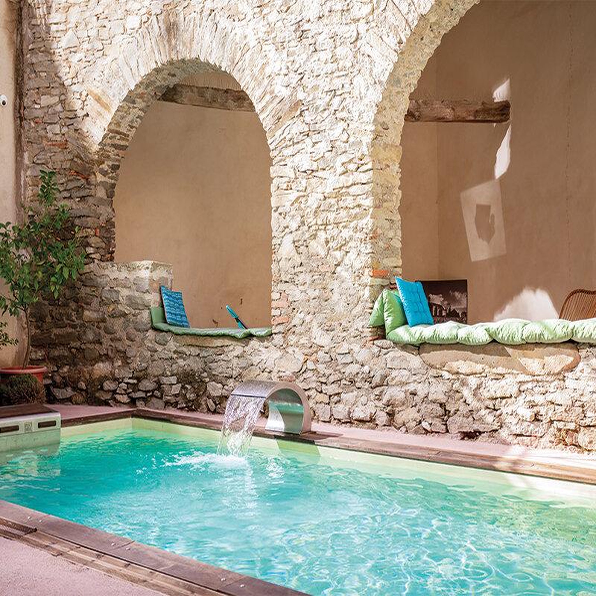 Voir la diapositive 4 : Smartbox 2 jours en suite avec accès au spa dans un château 4* près de narbonne - coffret cadeau séjour