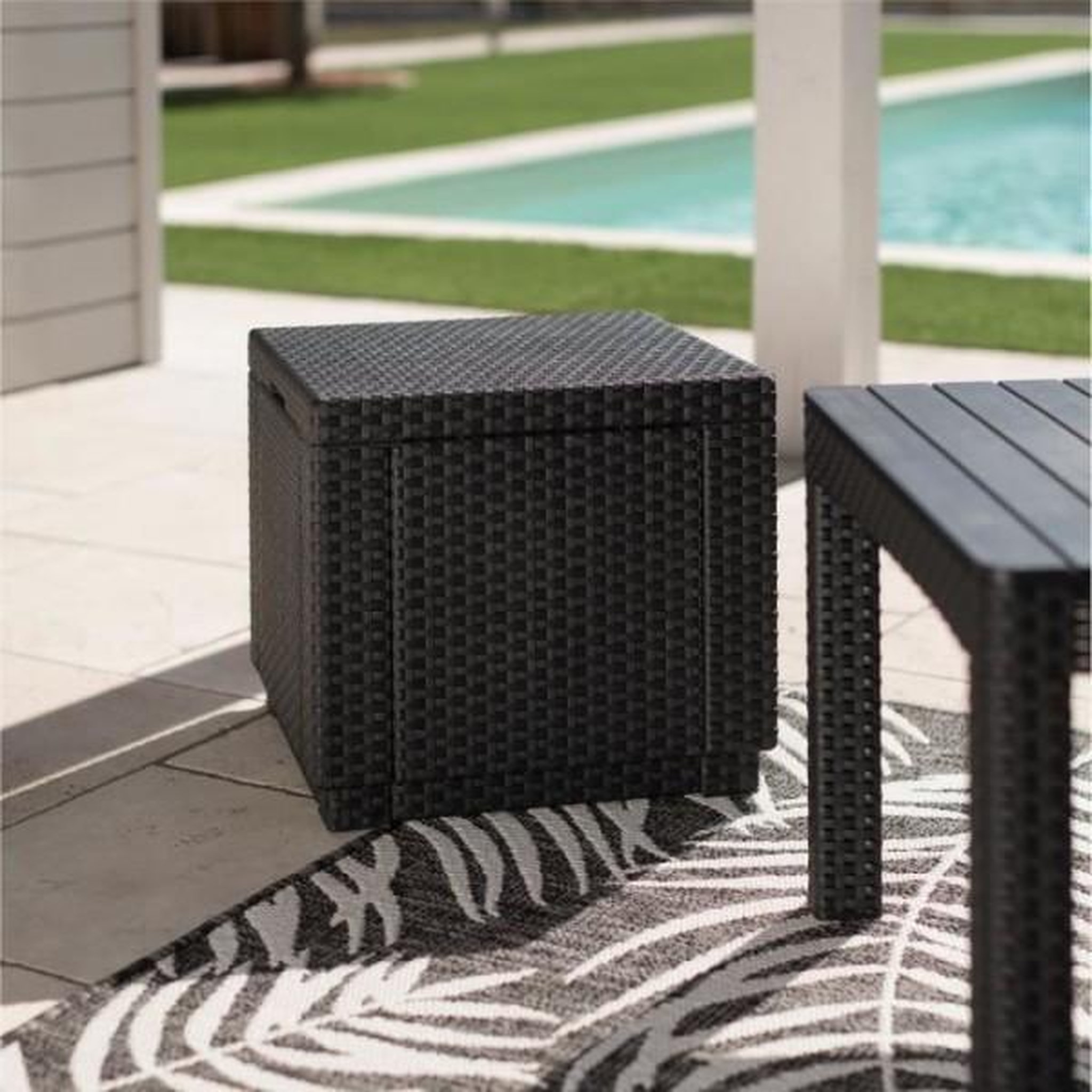 Voir la diapositive 3 : ALLIBERT by KETER Table-pouf de jardin Keter - ALLIBERT by KETER - Cube avec coussin - Gris graphite - 47,1 L