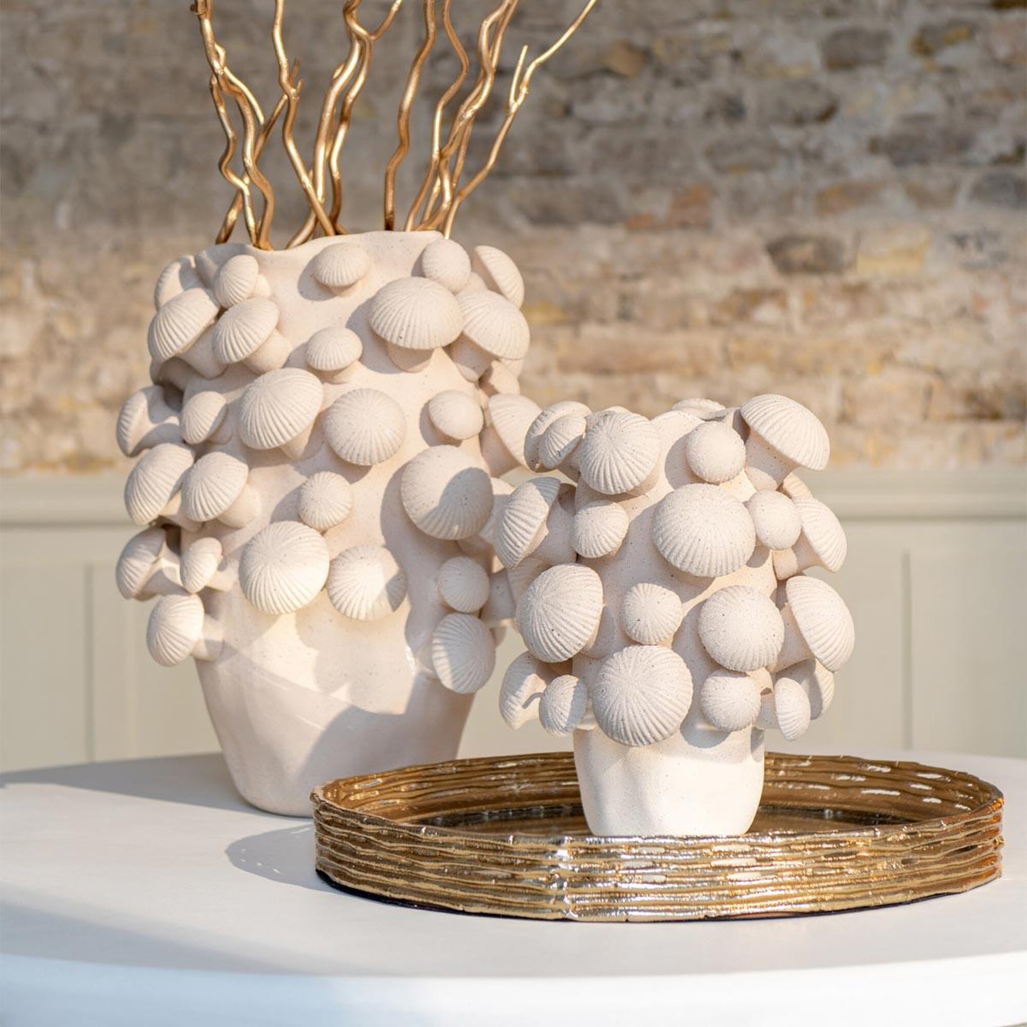 Voir la diapositive 3 : J-LINE Vase champignon en argile  fungi  46cm beige