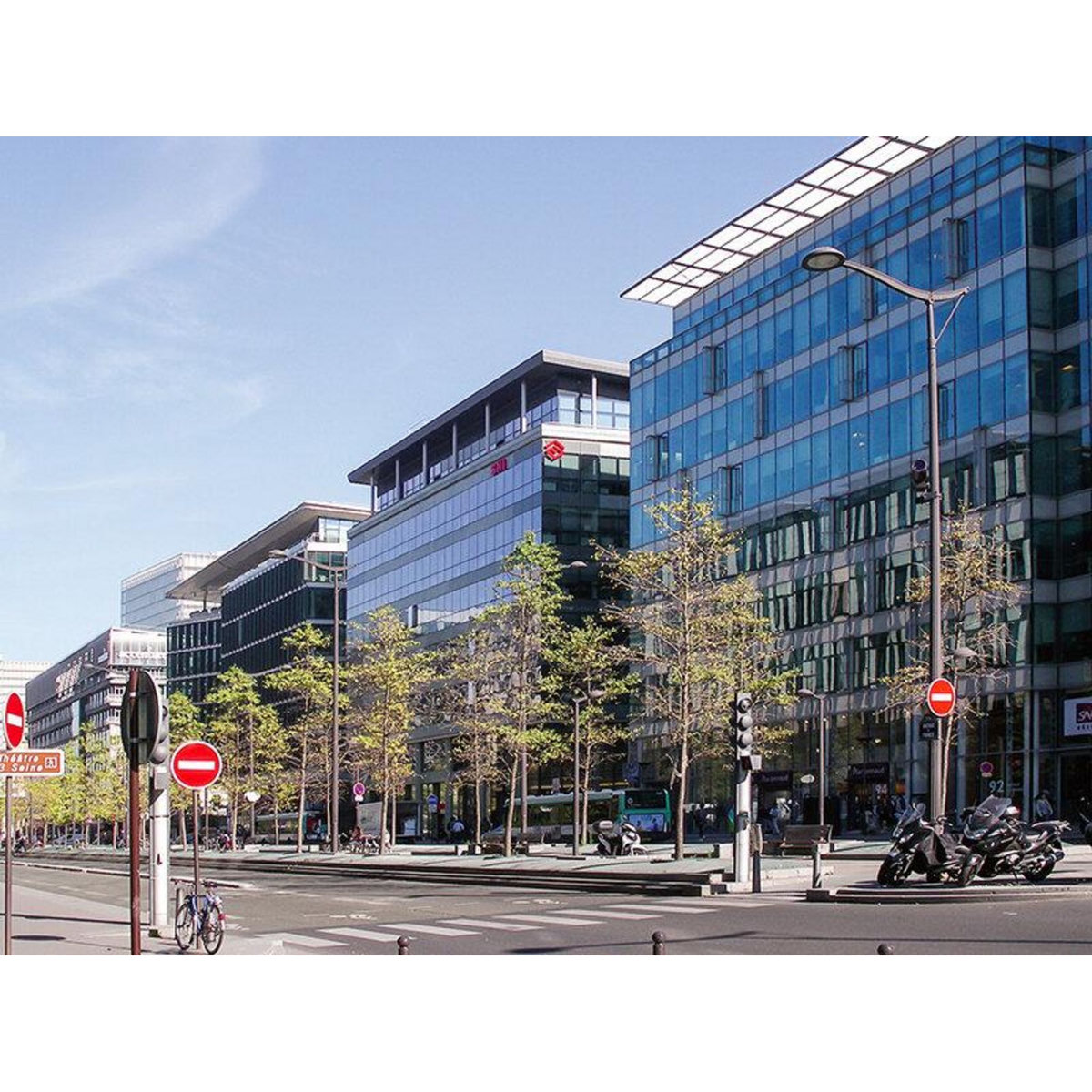 Smartbox Visite du quartier Très Grande Bibliothèque et du musée de l'Art Ludique pour 2 - Coffret Cadeau Sport & Aventure