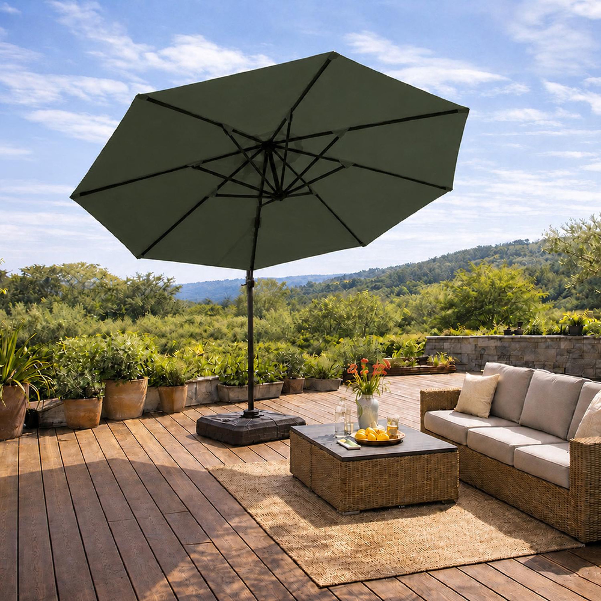 Voir la diapositive 4 : CONCEPT USINE Parasol octogonal  350cm déporté vert en aluminium castillo
