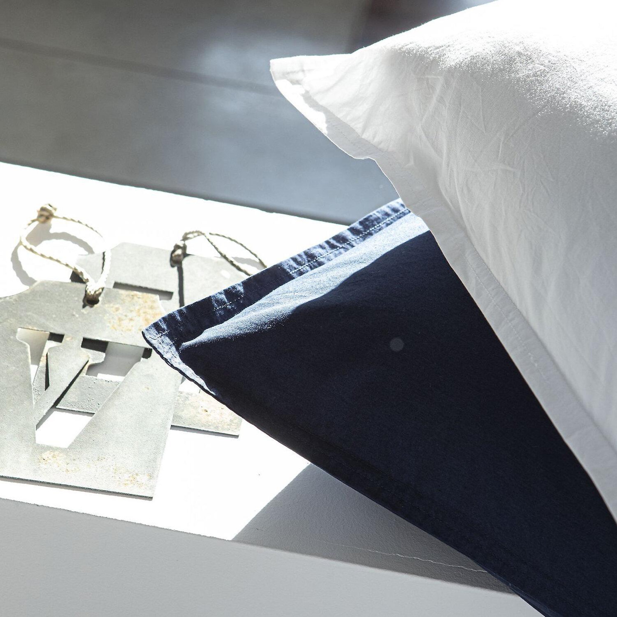 Voir la diapositive 2 : BATON ROUGE Taie d'oreiller 100% percale de coton lavé 80fils/cm2 uni