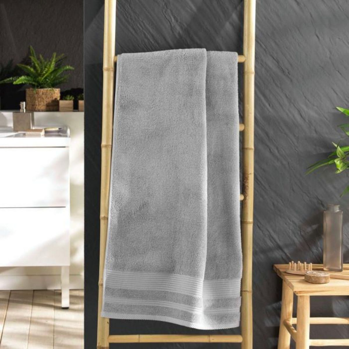 Paris Prix Drap de Douche  Tendresse  70x130cm Gris Perle