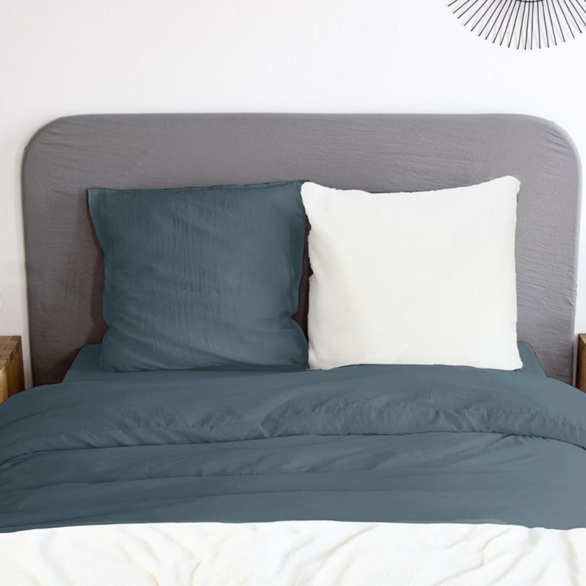 COTE DECO Housse de couette 240x220 + 2 taies Chaude et douillette bleu