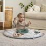 Voir la diapositive 5 : MARKET24 INGENUITY Tapis d'éveil bébé pliable Cosy Spot Elephant,coussin reversible, arche de jeux en bois, mirroir et jouets sensorie