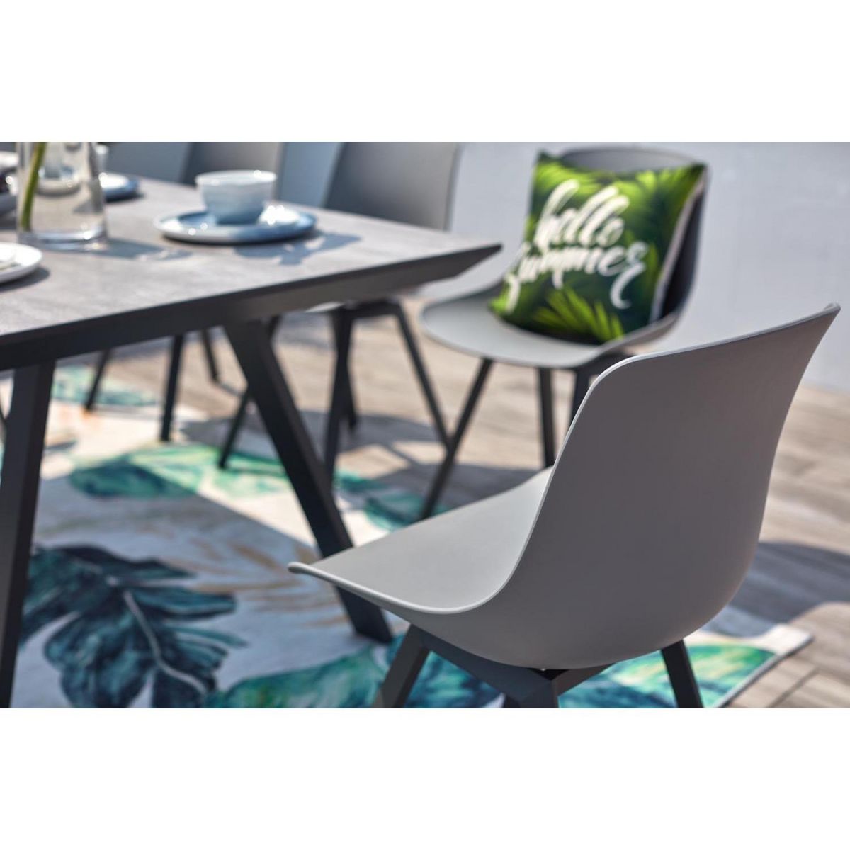 CONCEPT USINE Salon de jardin aluminium et plateau aspect ciment 8 places TEMARA