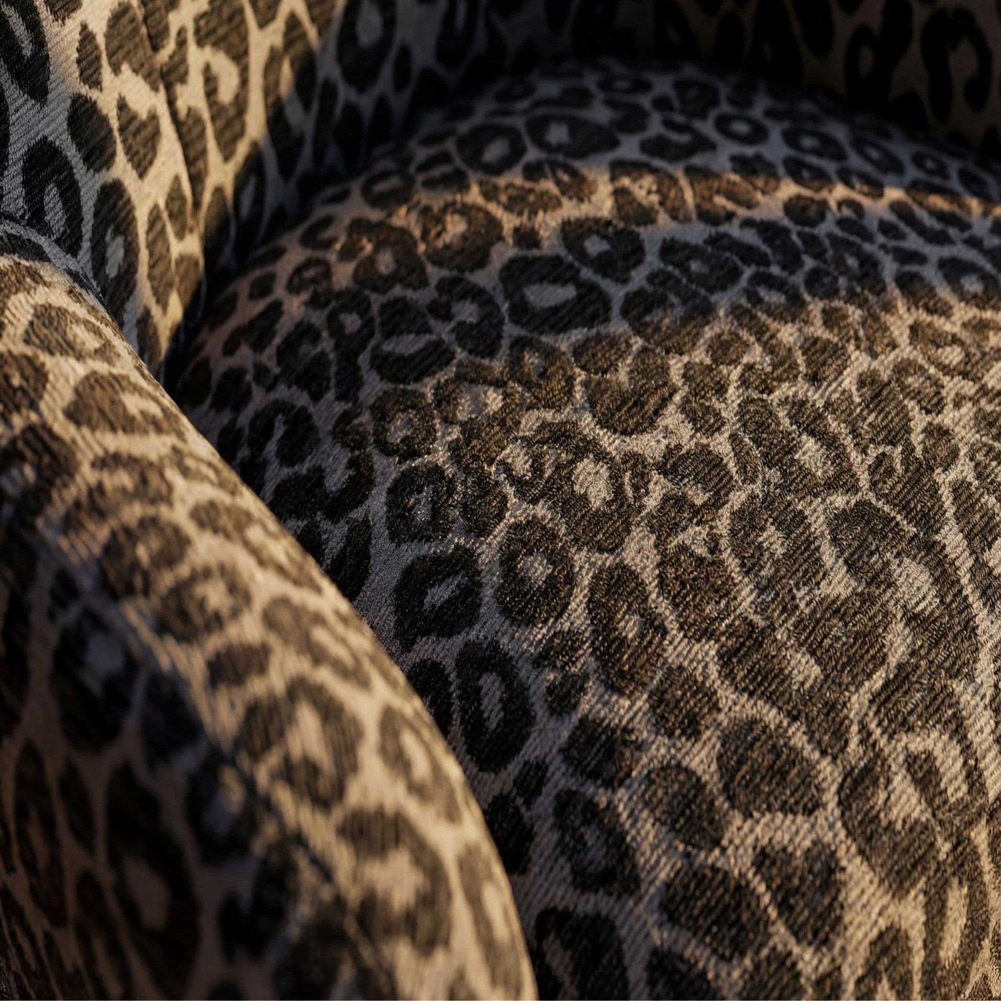 Voir la diapositive 5 : CASANOVA PARIS Lili - fauteuil tissu imprimé animalier