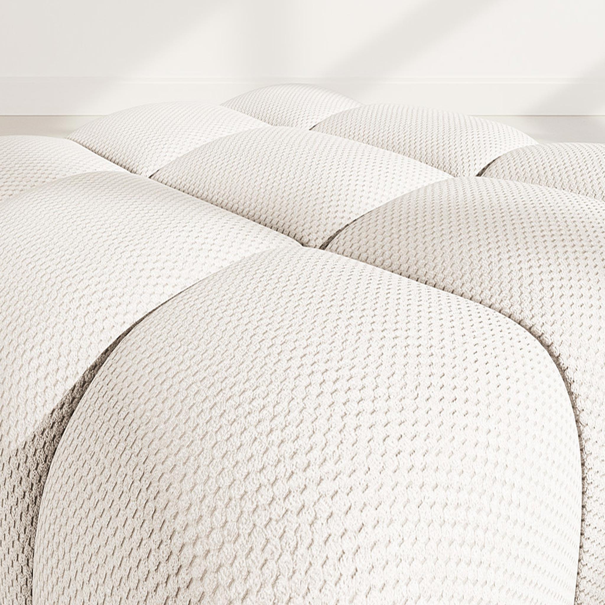 Voir la diapositive 3 : LISA DESIGN Ruby - pouf en velours texturé