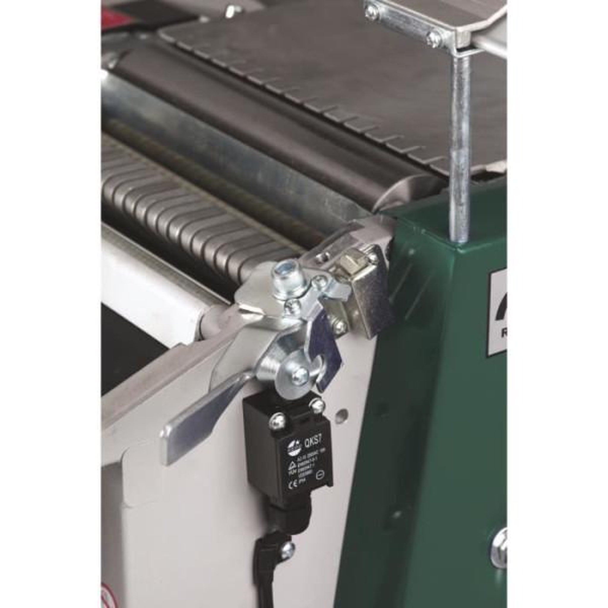 Voir la diapositive 2 : METABO Raboteuse dégauchisseuse - METABO - HC 260 C - Electrique - Bois - 260 mm - 900 W